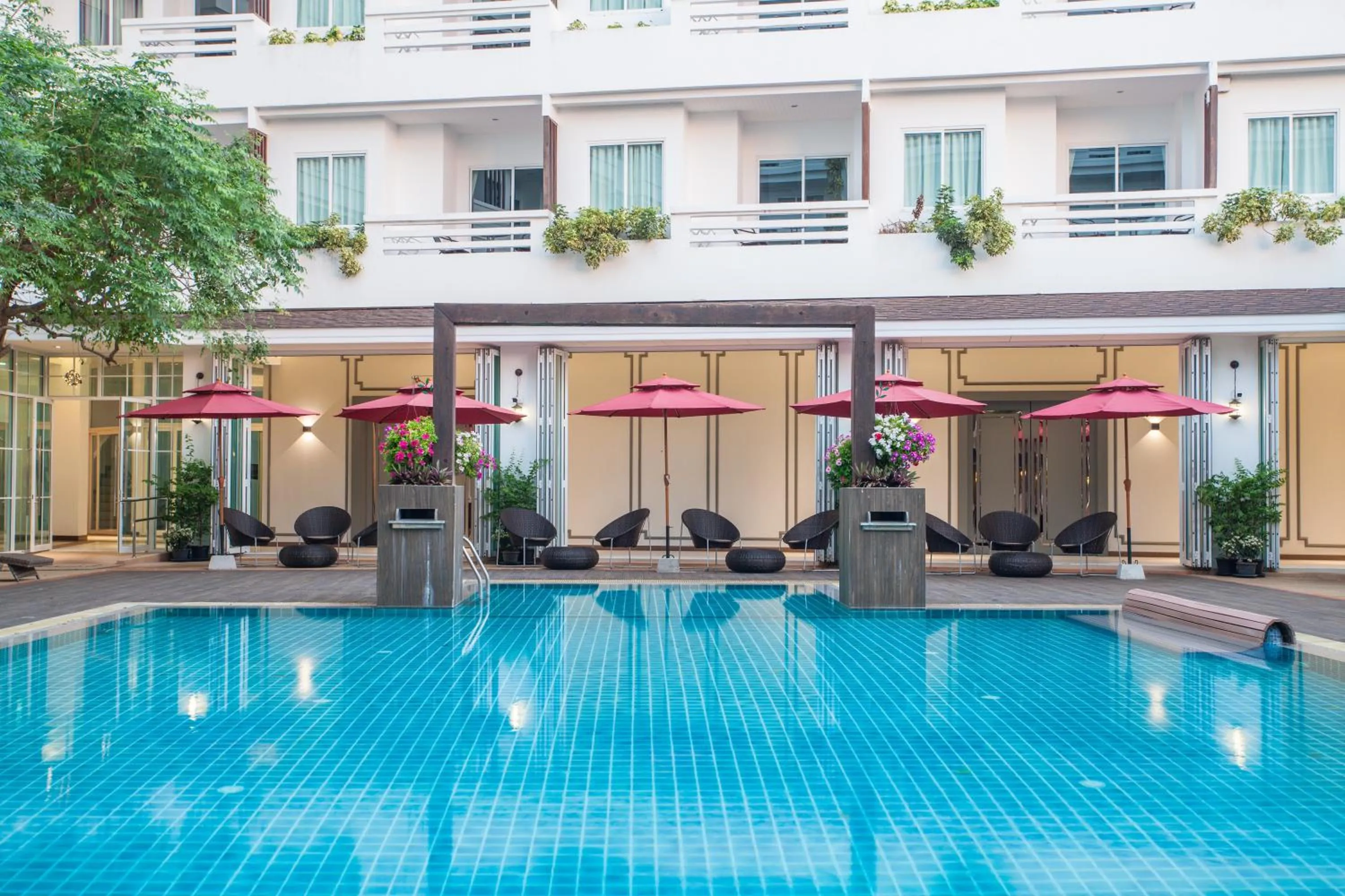 Swimming pool in Hill Fresco Hotel