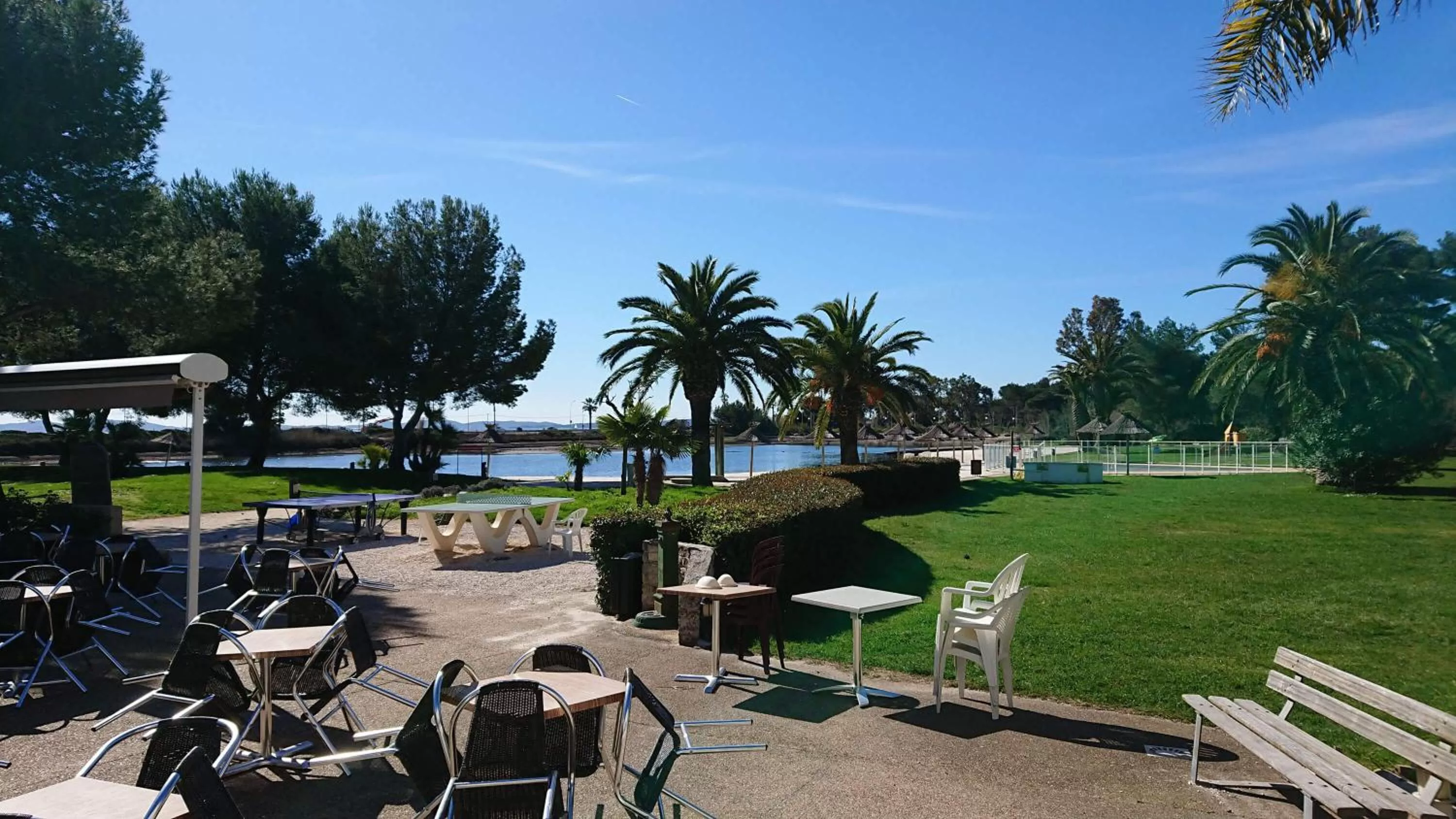 Patio in Hotel Club Le Plein Sud Vacances Bleues