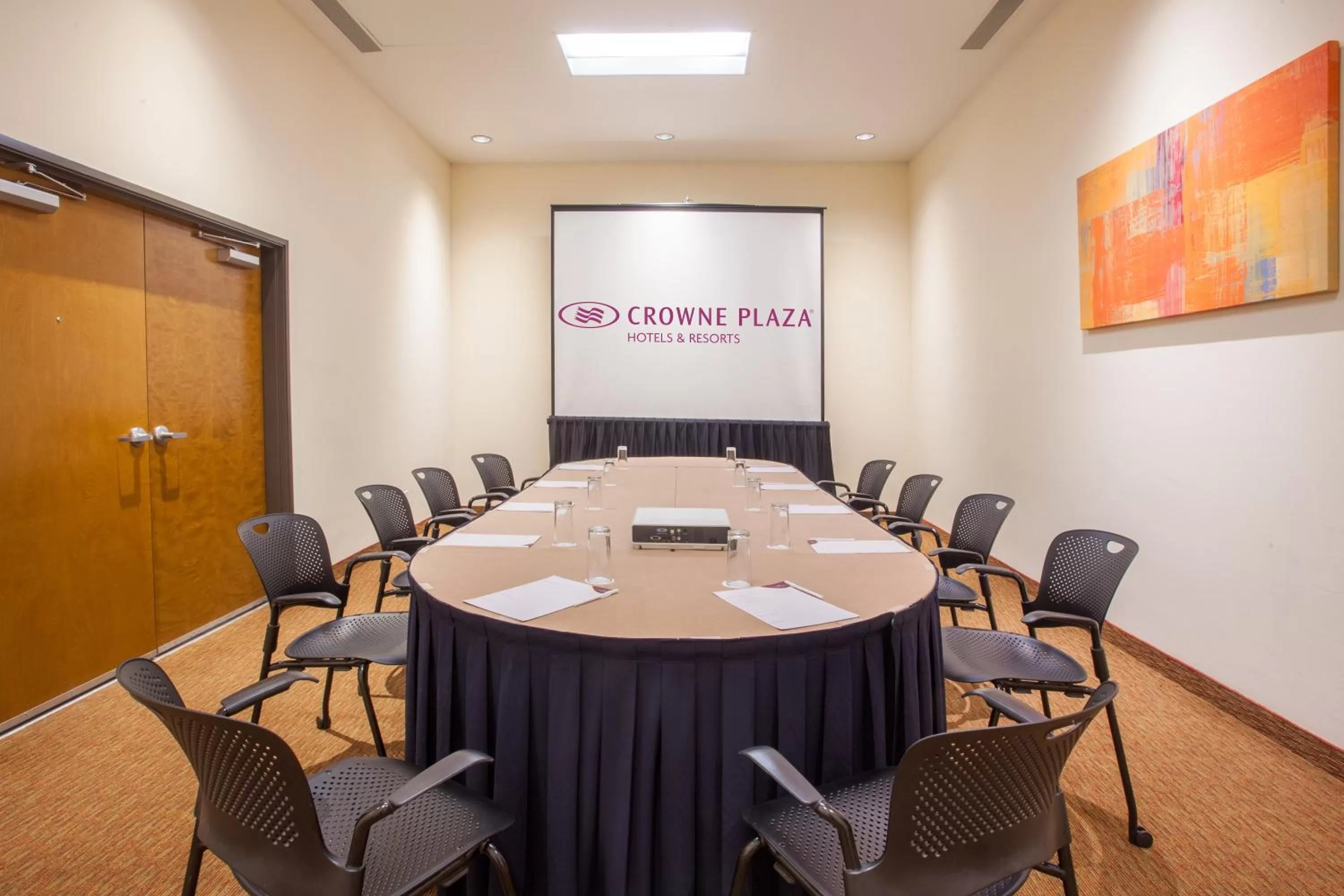 Meeting/conference room in Crowne Plaza Monterrey Aeropuerto by IHG