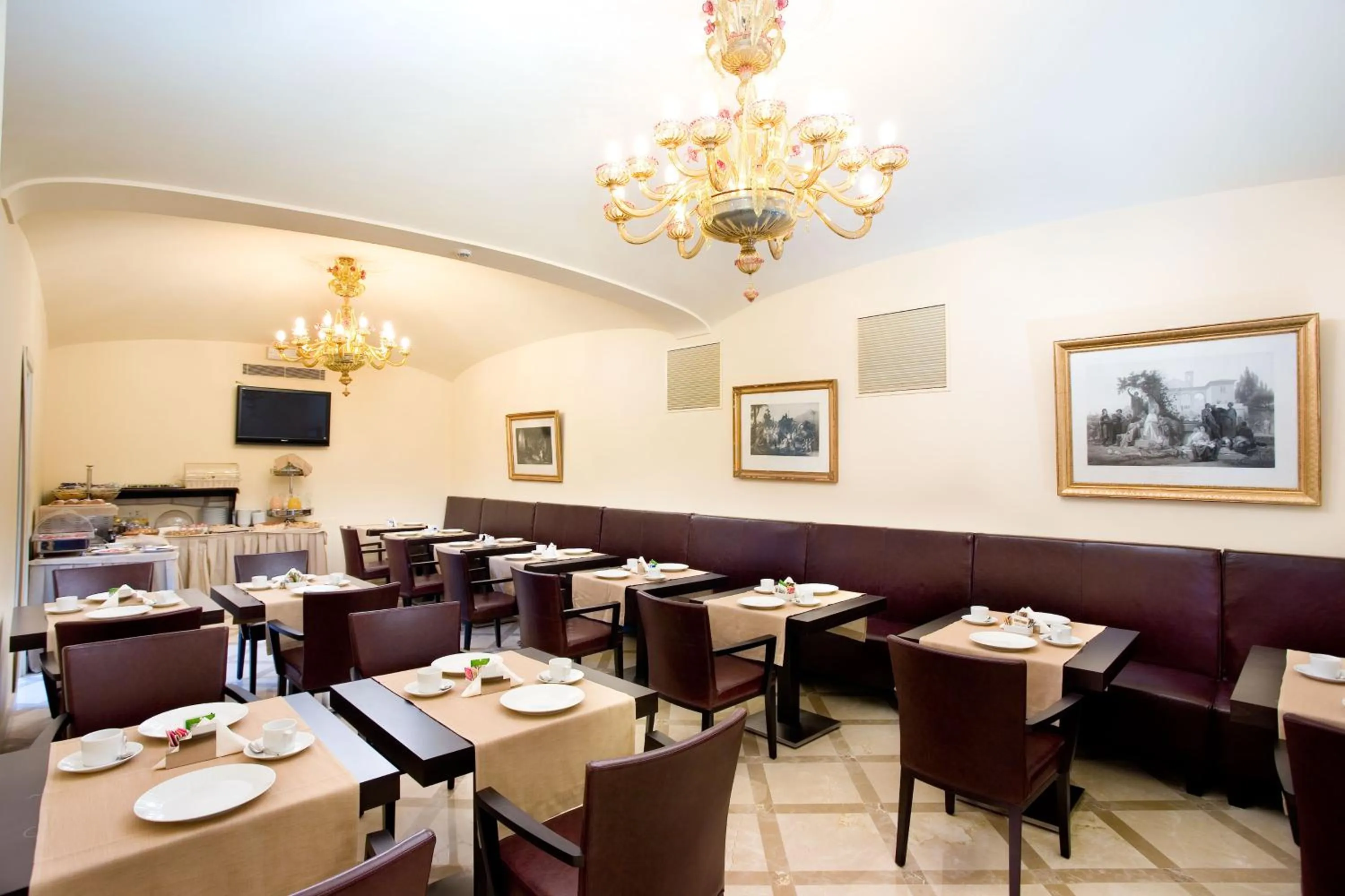 Continental breakfast in Hotel Palazzo Guardati