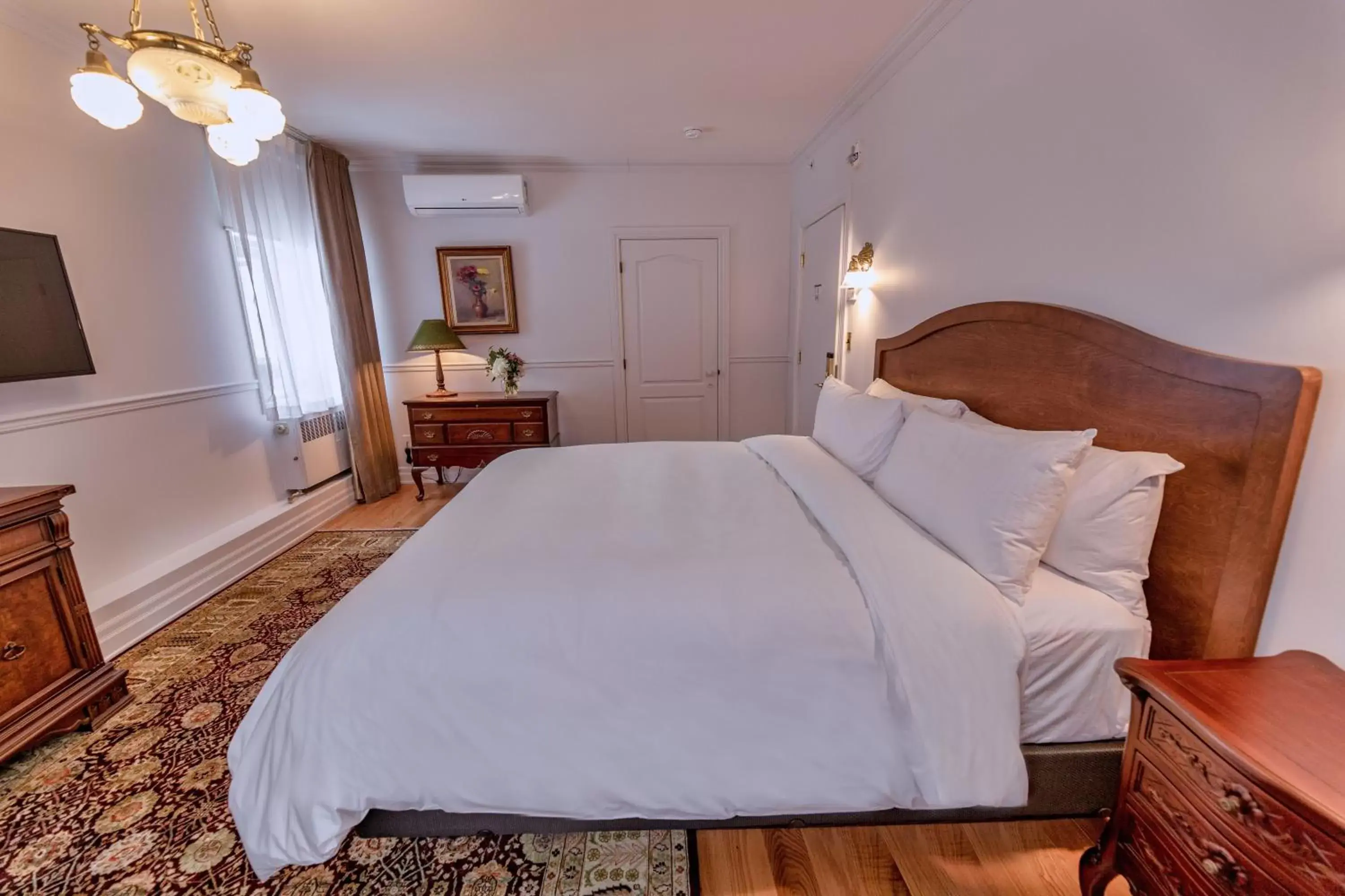 King Room in StoneHaven Le Manoir - Relais & Châteaux King Room in StoneHaven Le Manoir - Relais & Châteaux