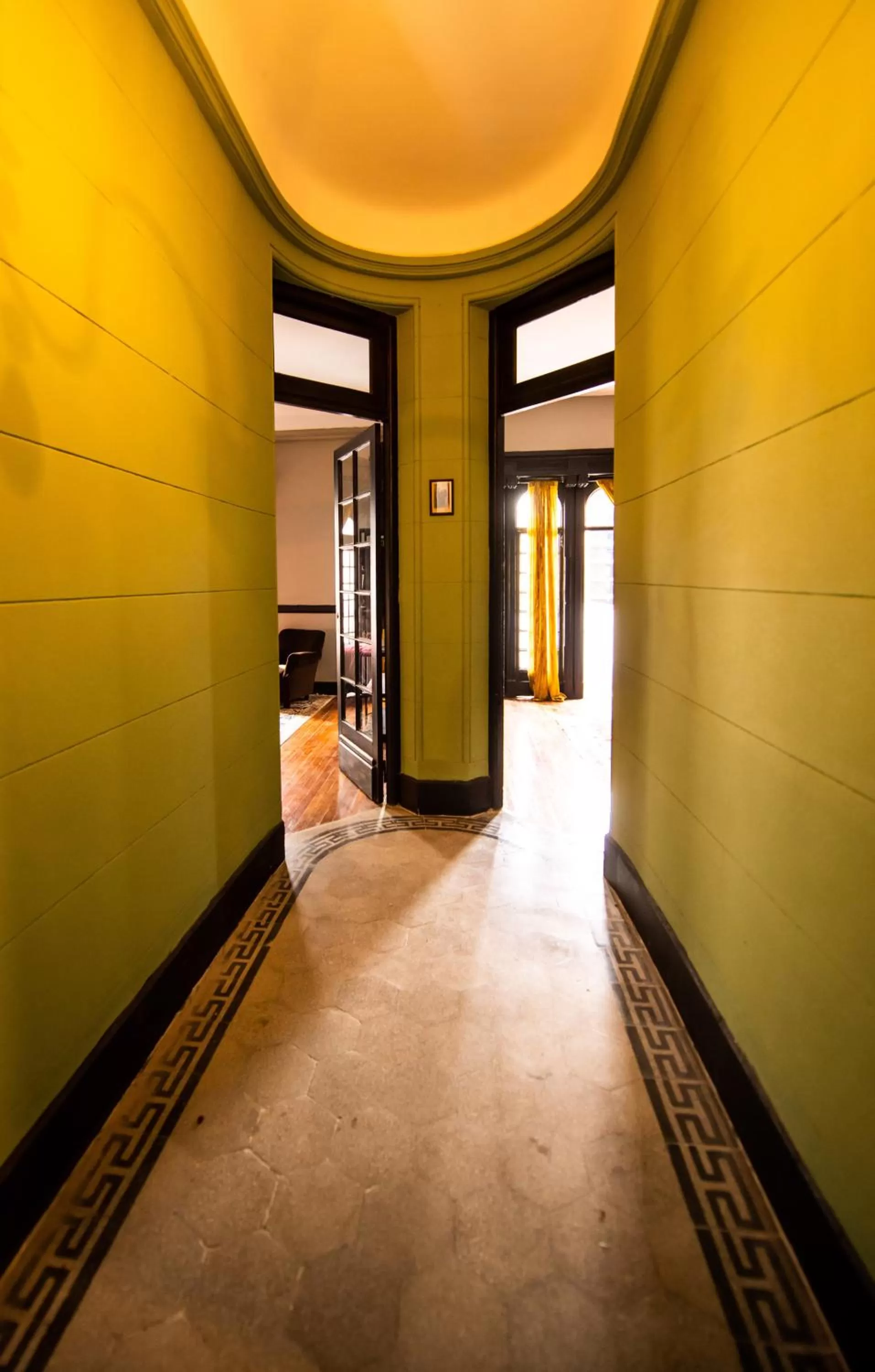 Property building in Maison Ramón