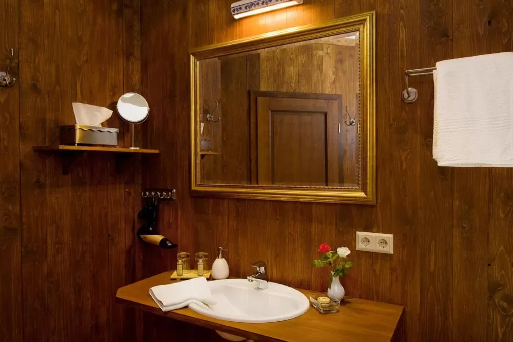Bathroom in Hotel Wellness Goldenes Fass Meißen