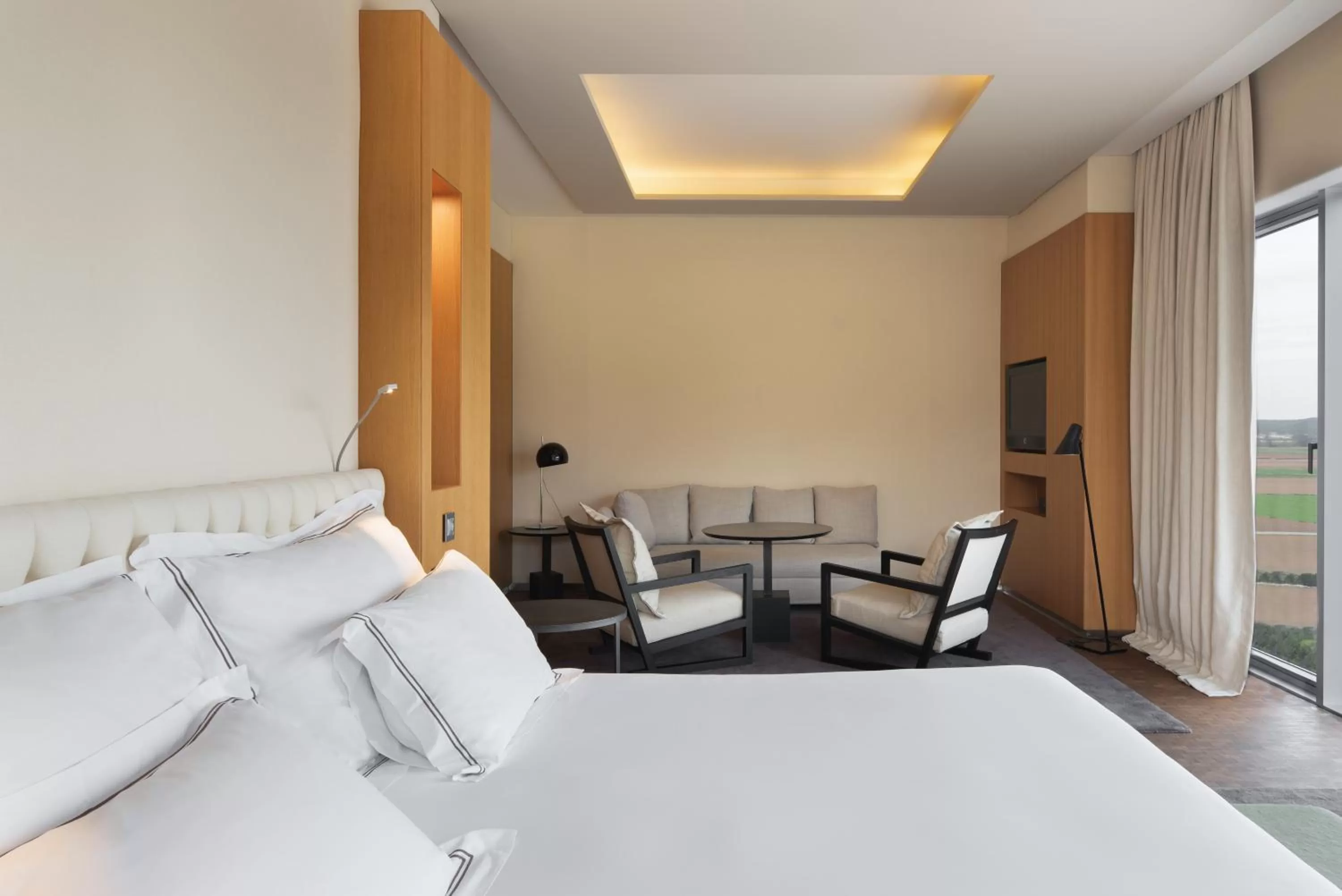 Photo of the whole room, Bed in Valbusenda Hotel Bodega & Spa