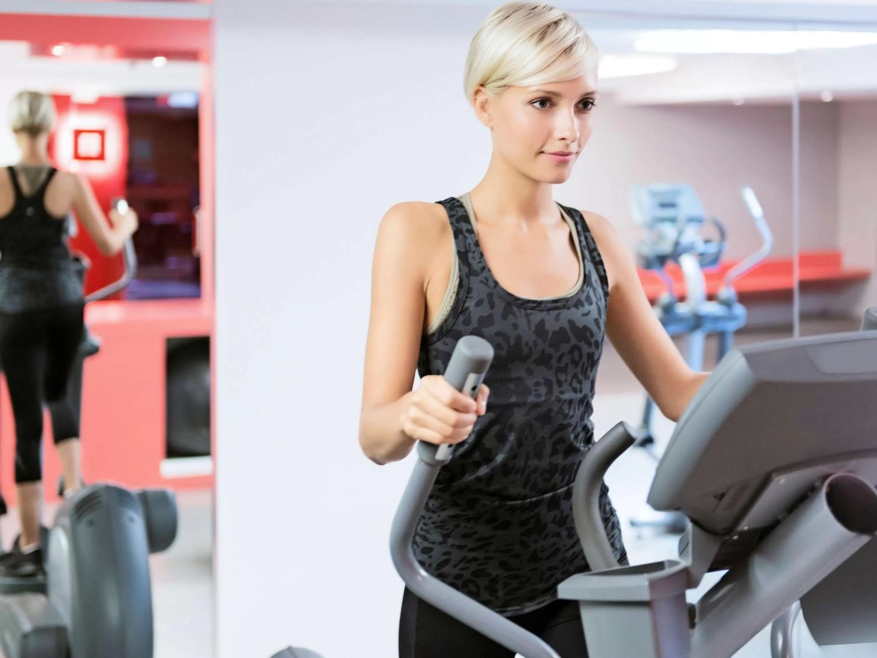 Fitness centre/facilities in Novotel Montreal Center