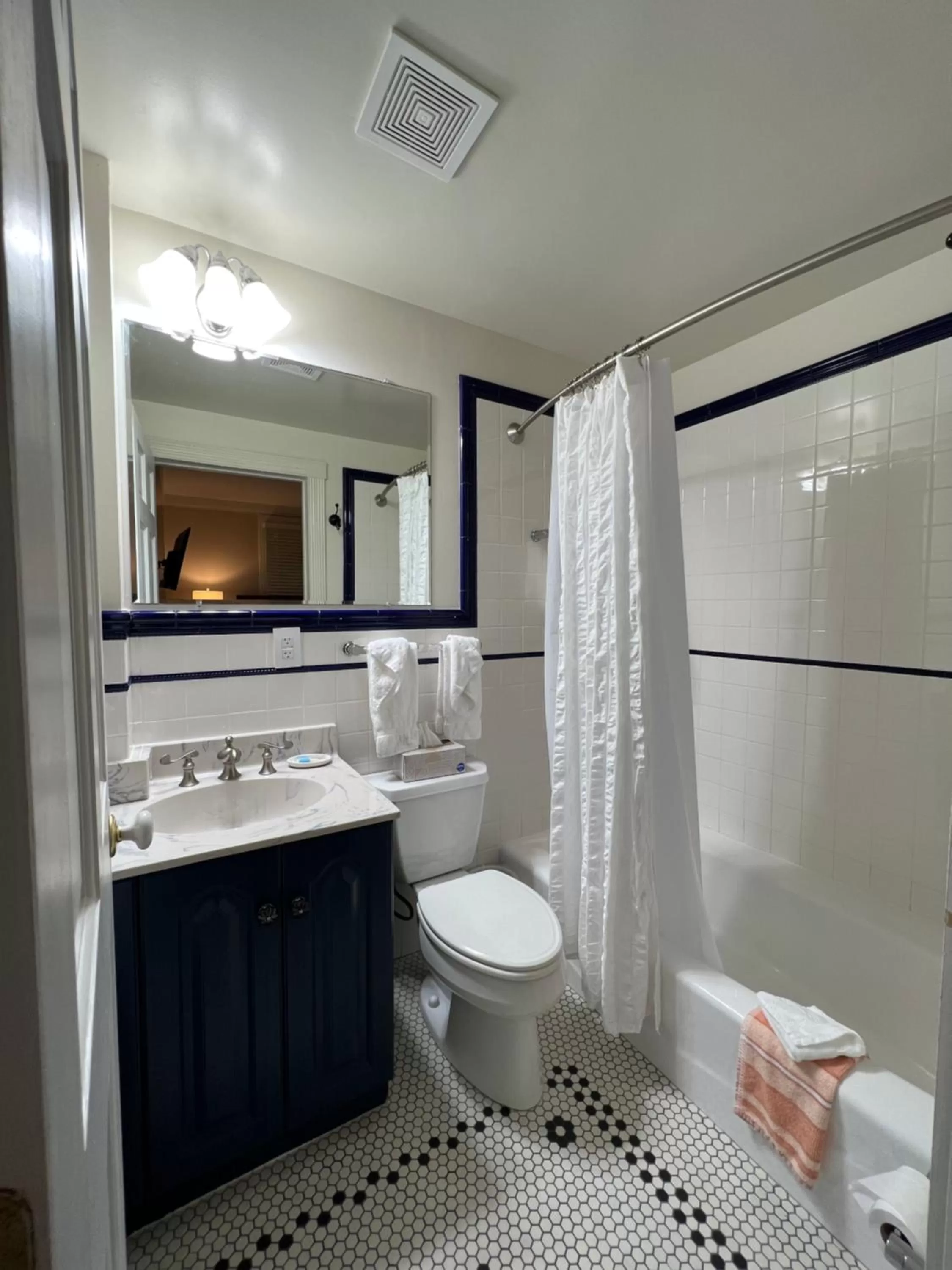 Bathroom in Elaine's Cape May Boutique Hotel