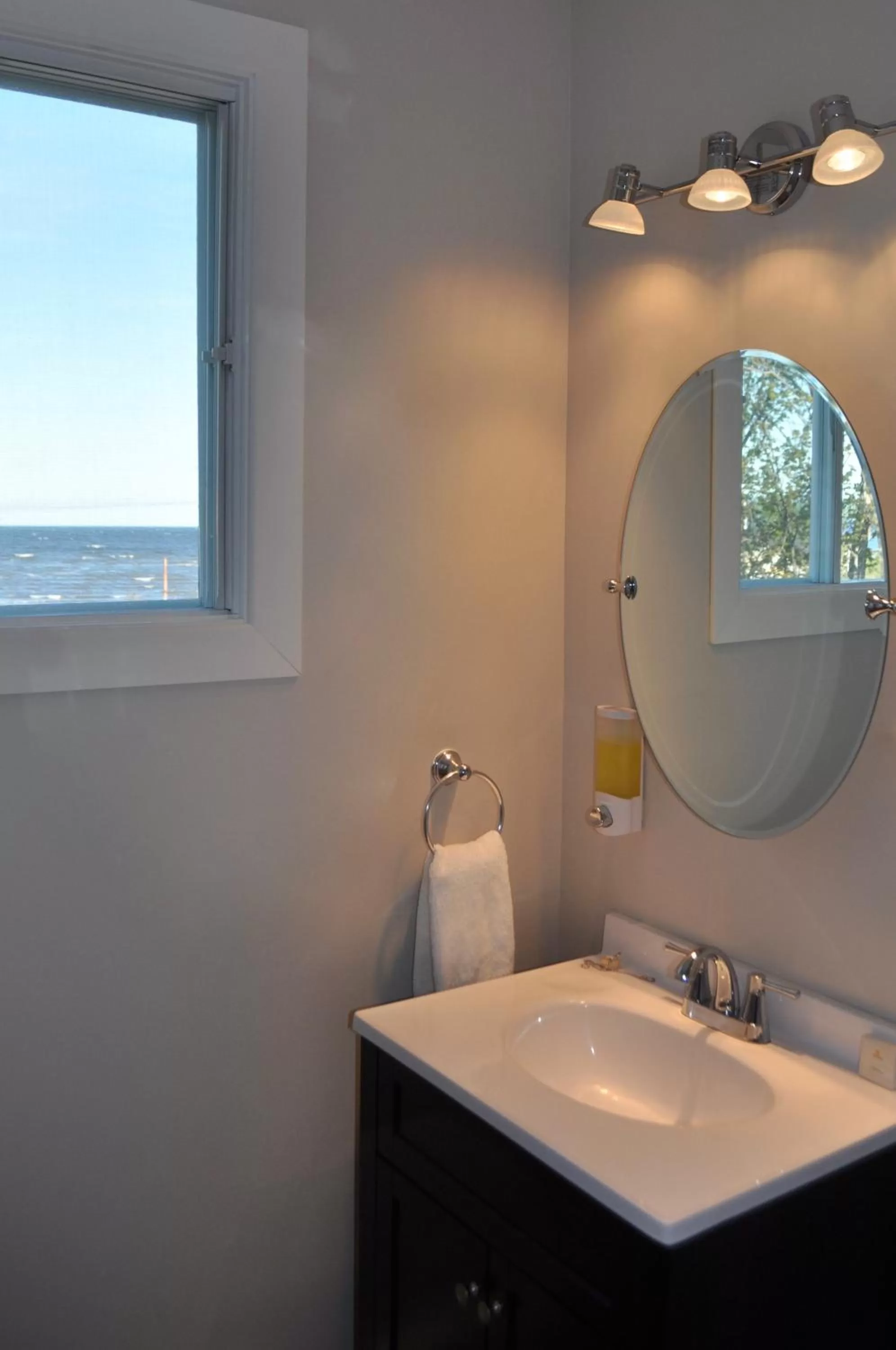 Bathroom in Auberge Du Marchand