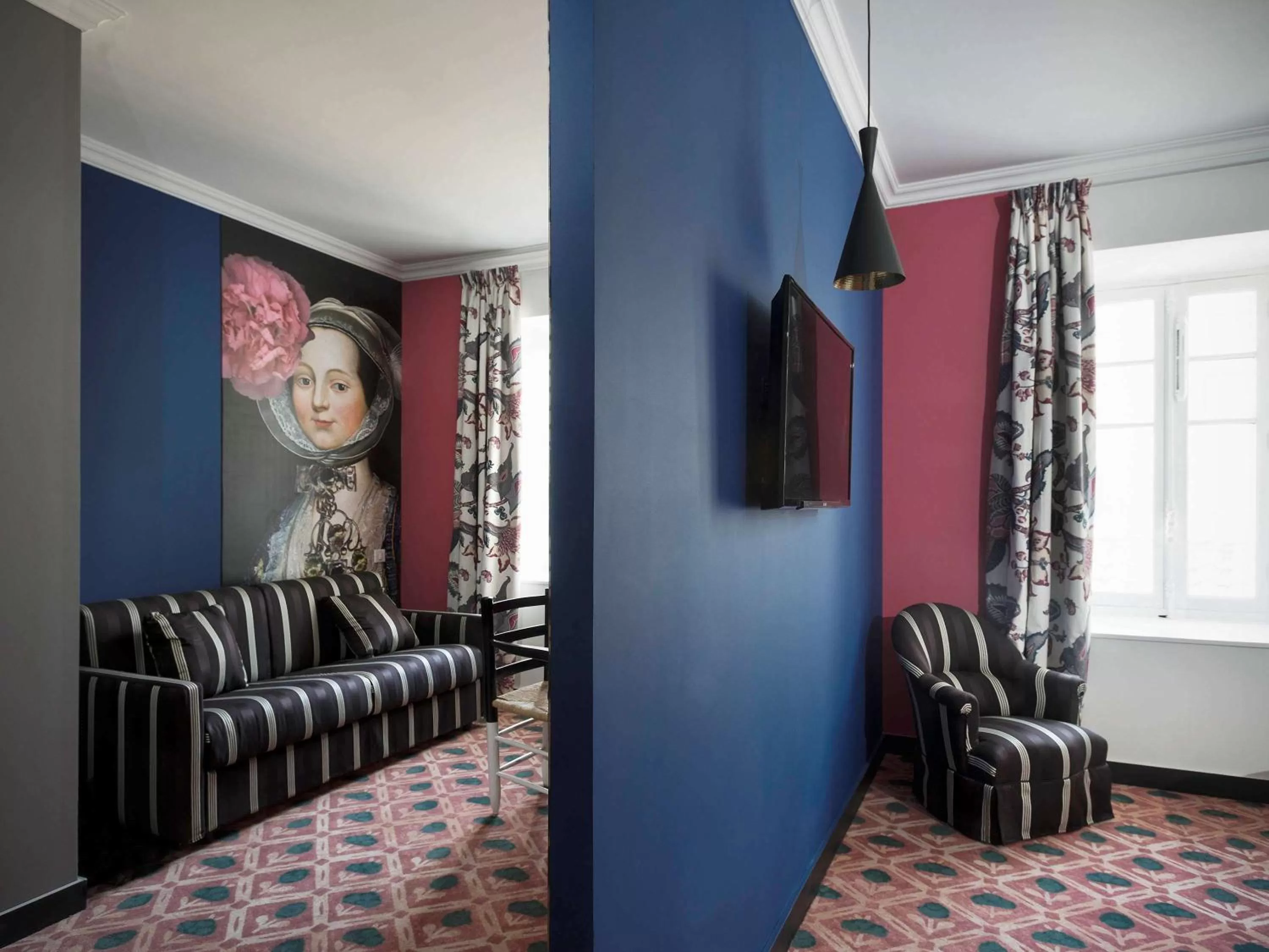 Photo of the whole room in Jules César Hotel & Spa Arles - MGallery Collection