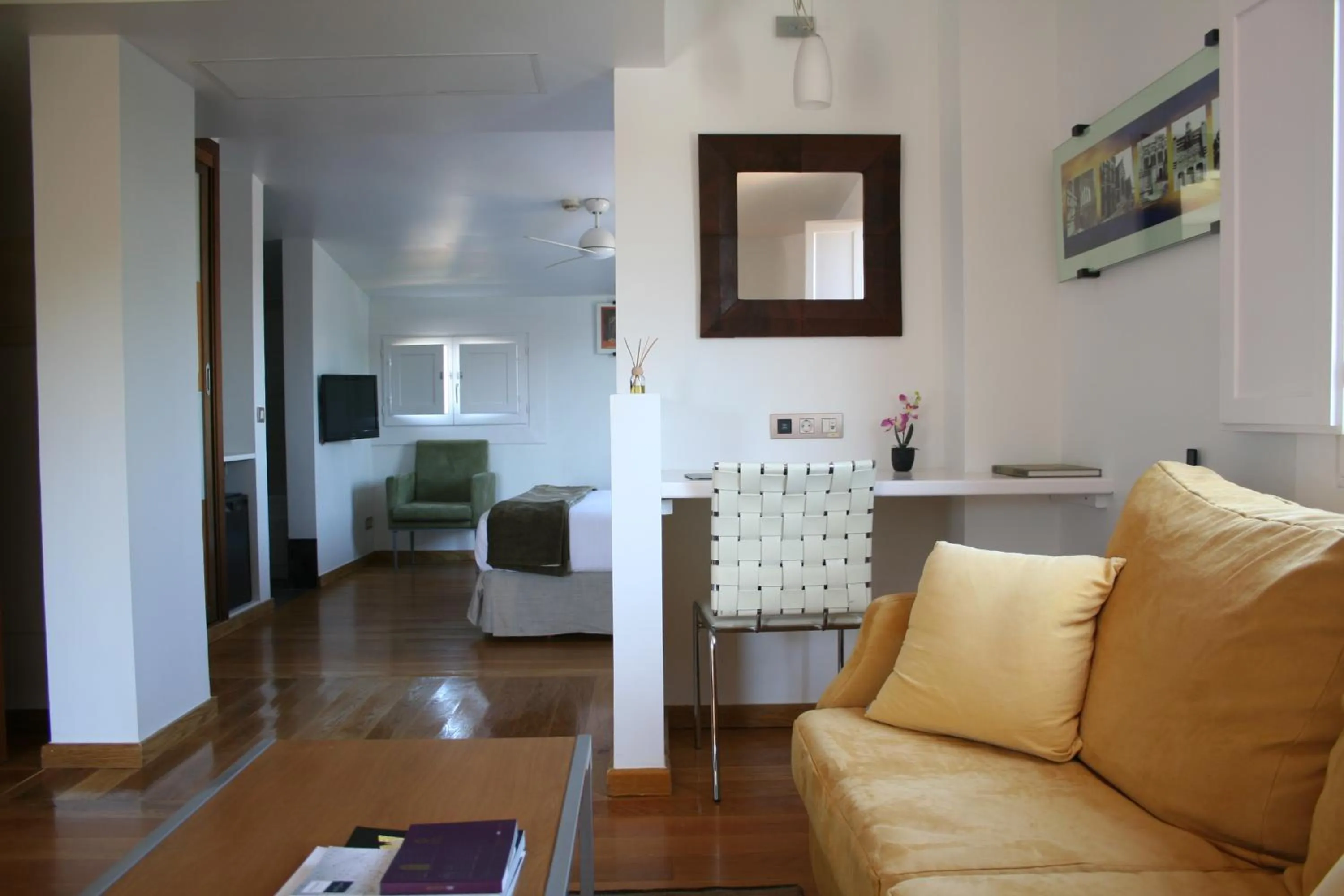 Photo of the whole room in Hotel Boutique Mas Passamaner