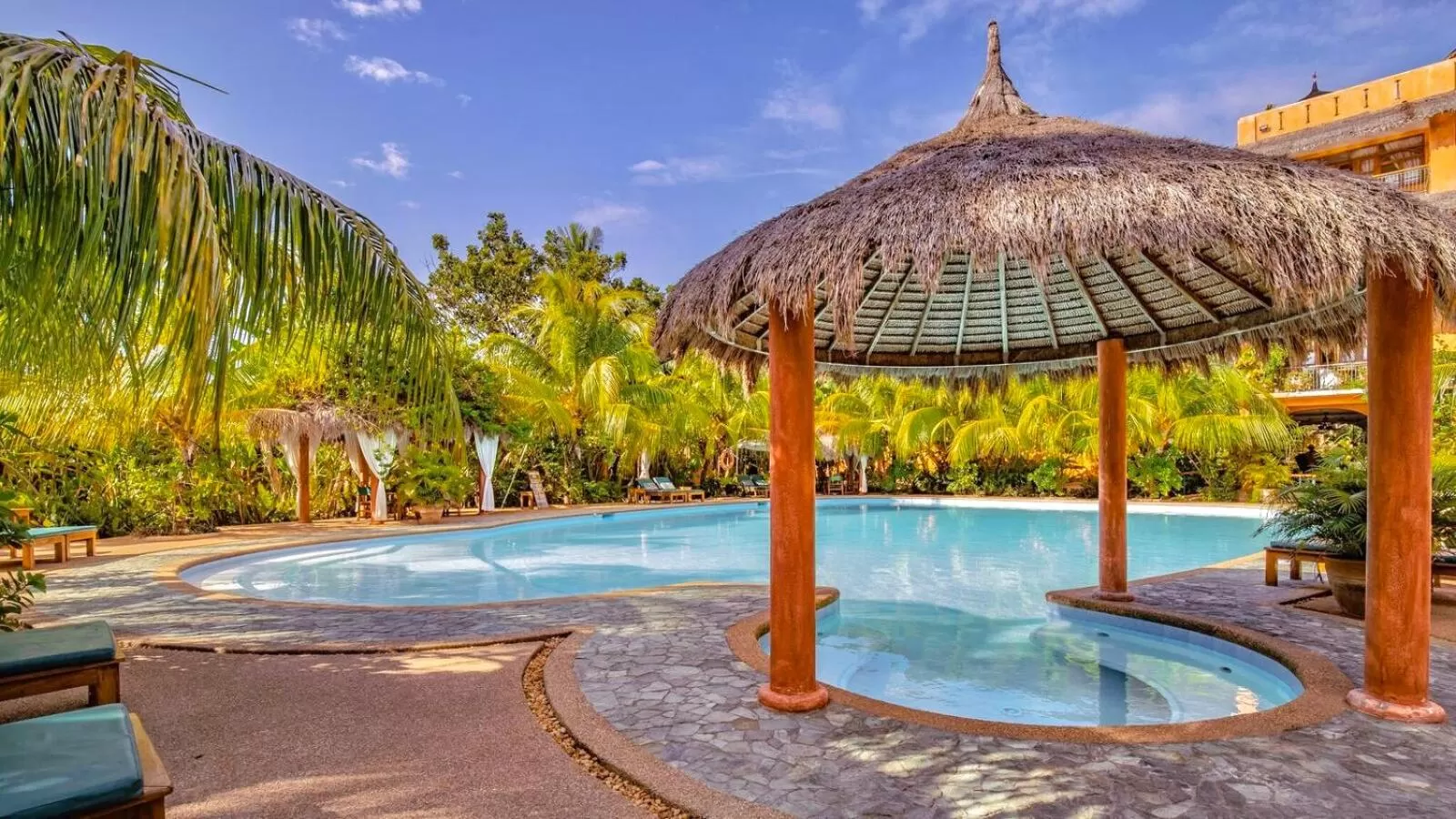 Swimming pool in Coco Grove Beach Resort, Siquijor Island