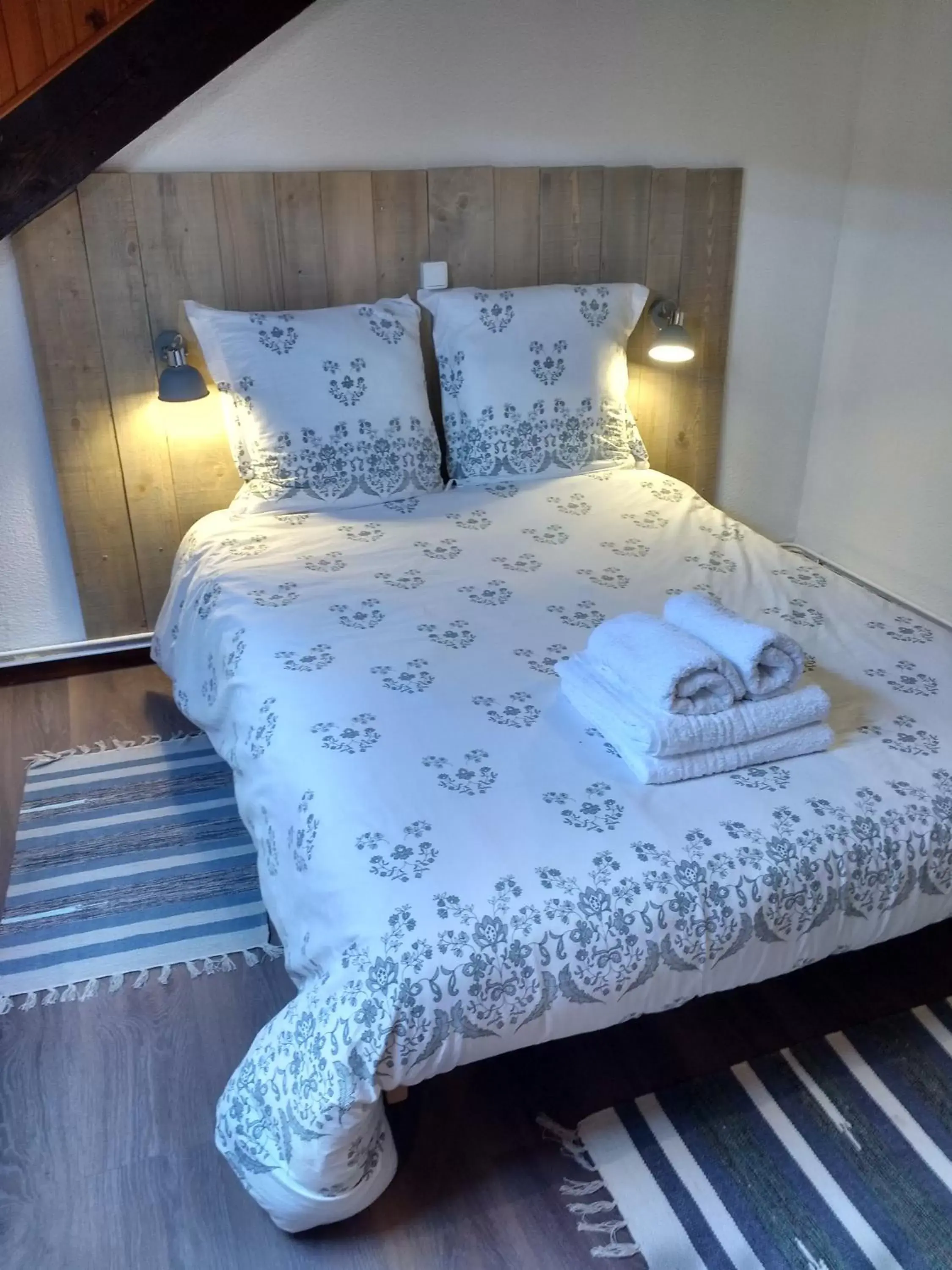 Double Room with Private Bathroom in Les Sapins Double Room with Private Bathroom in Les Sapins