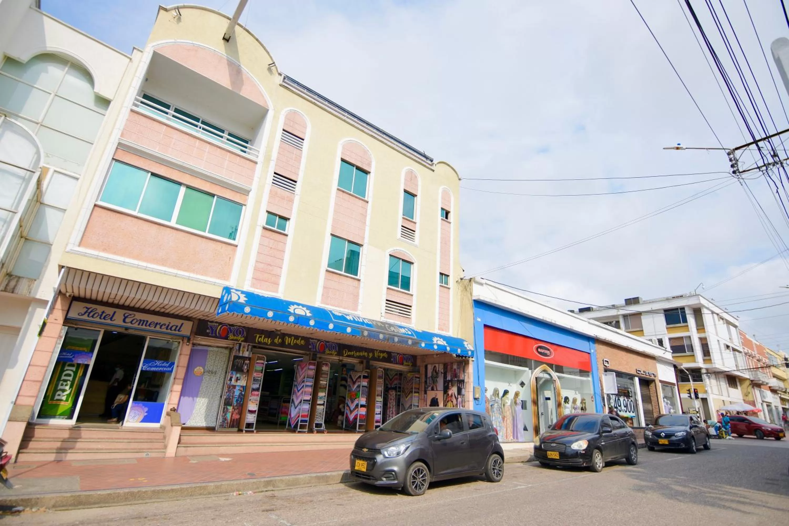 Property building in Hotel Comercial