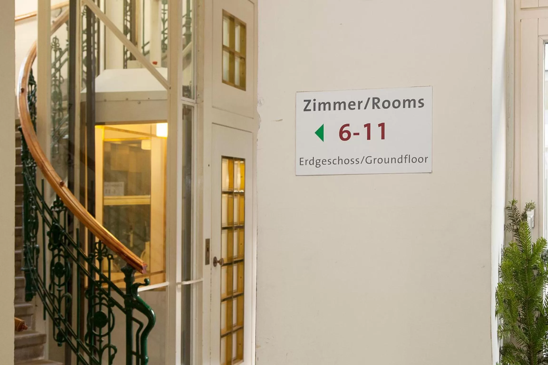 Logo/Certificate/Sign in Pension Stadthalle