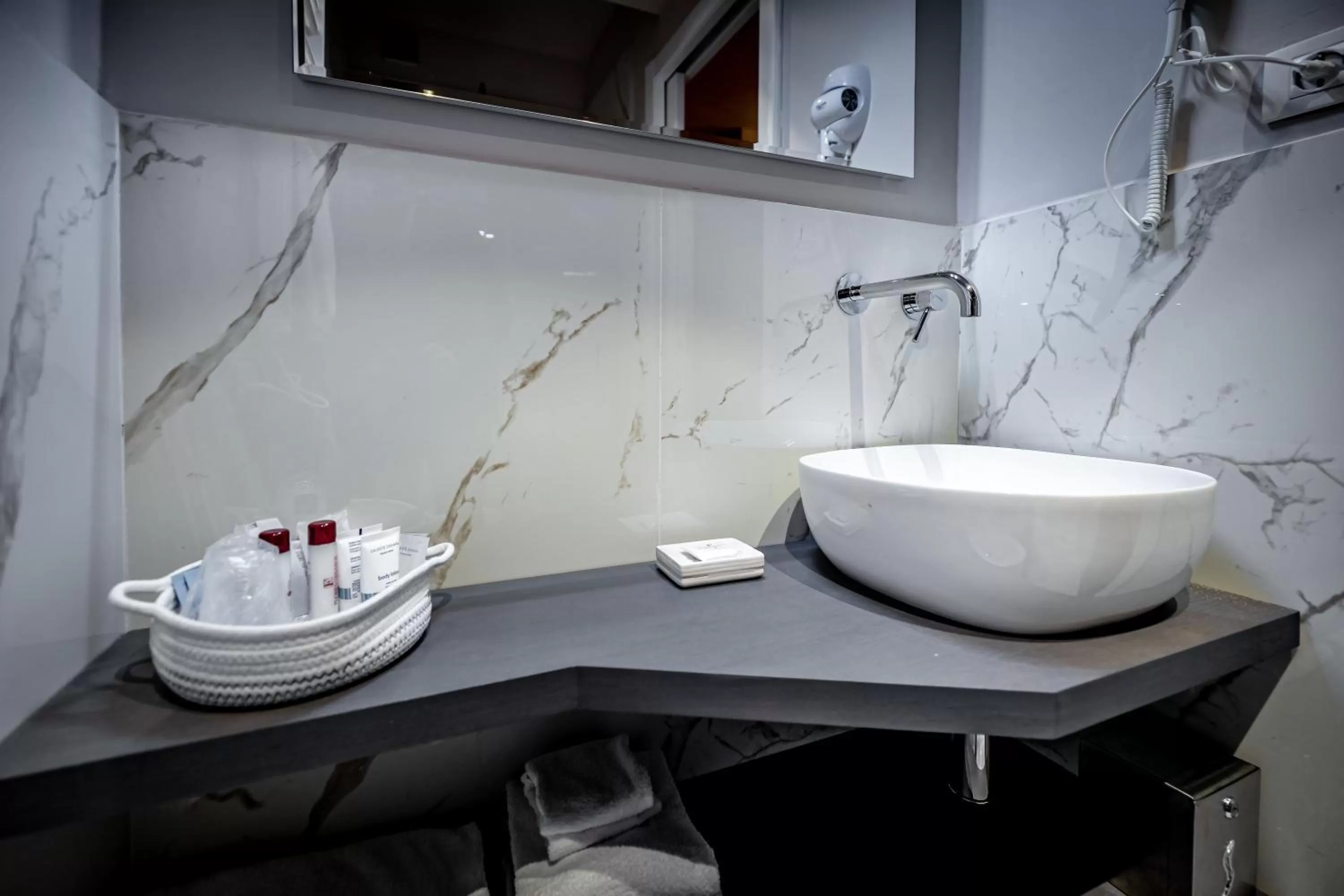 Bathroom in Hotel La Scaletta al Ponte Vecchio