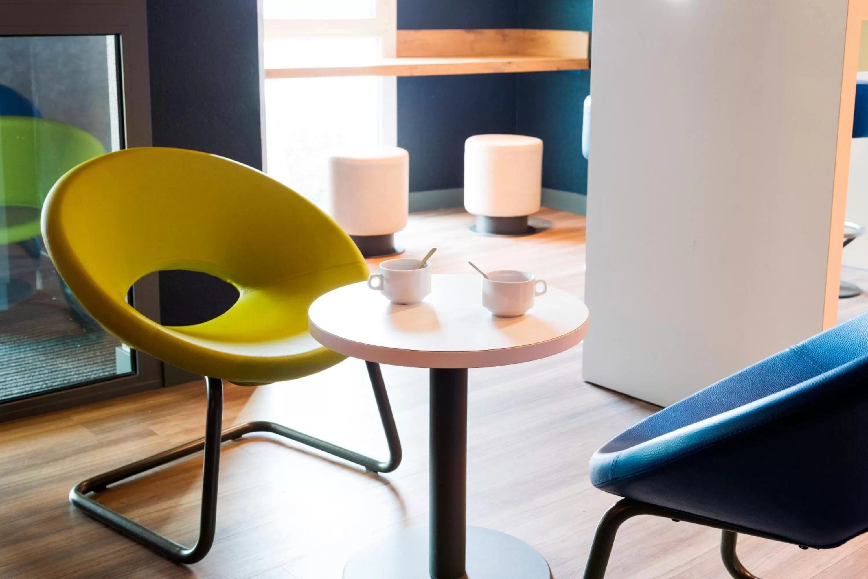 Lounge or bar in ibis budget Granville