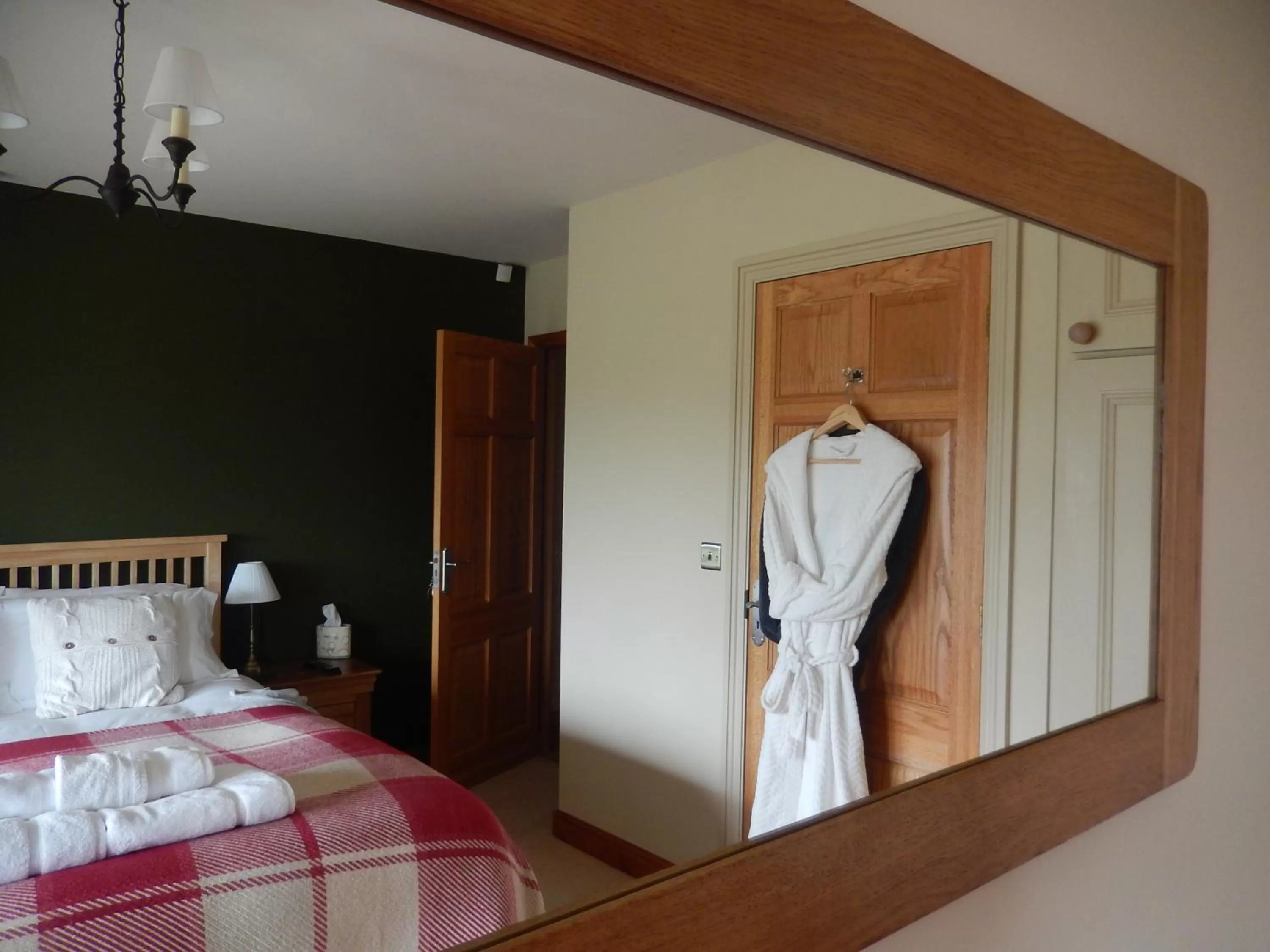 Bedroom, Bed in Moor View