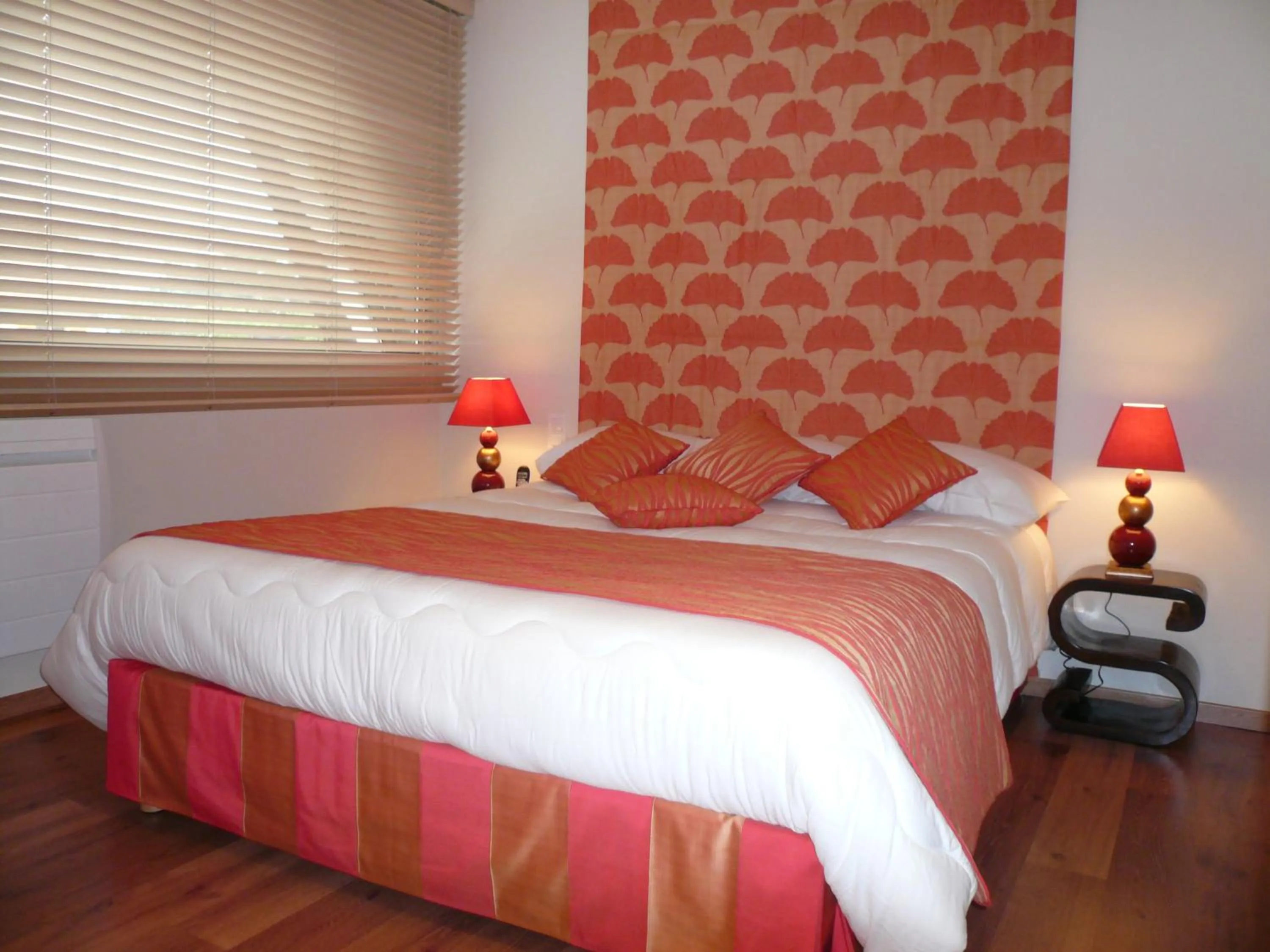 Bed in The Originals Boutique, Hôtel Aquilon, Saint-Nazaire