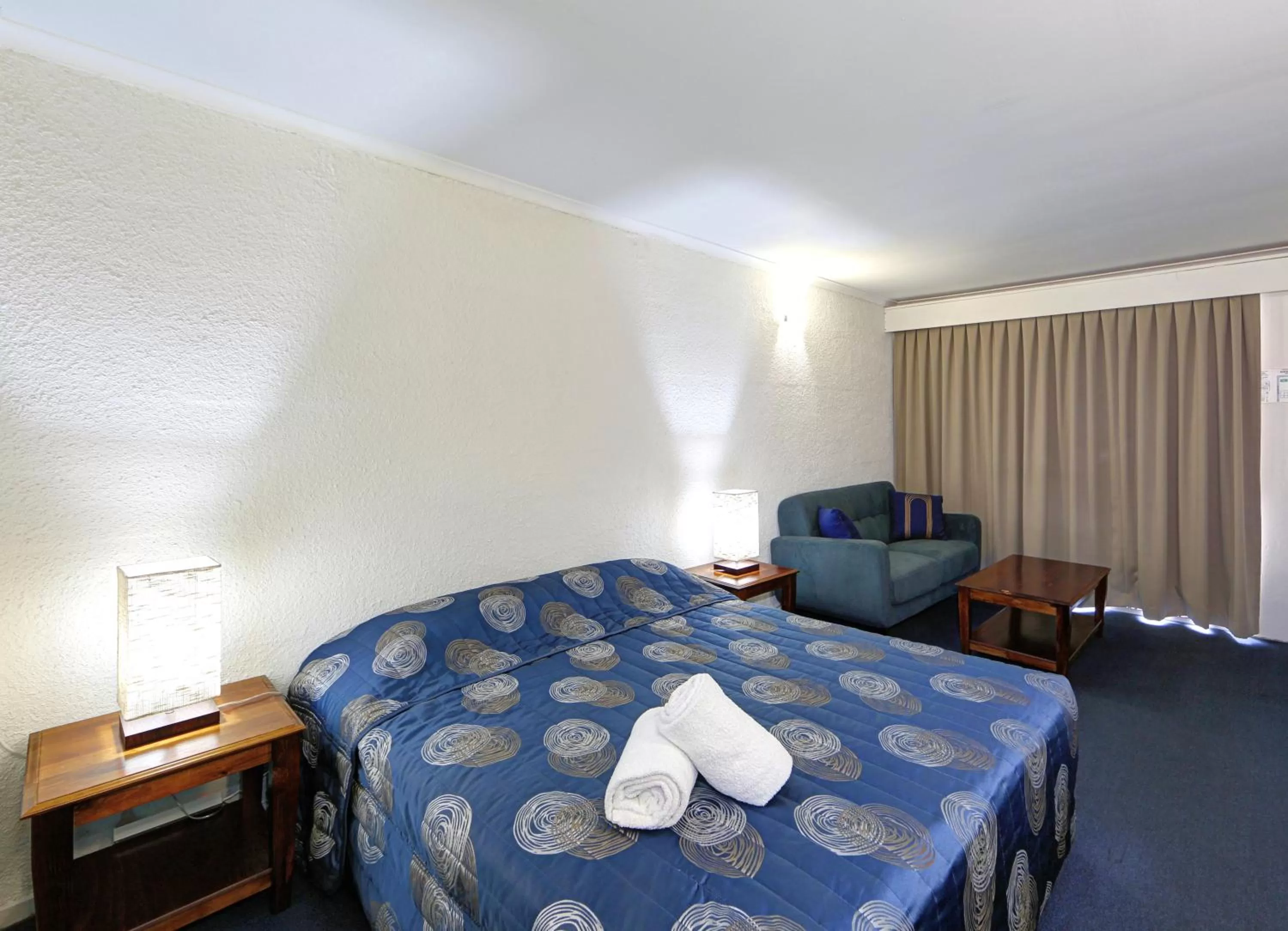 Bedroom, Bed in Alexandra Park Motor Inn