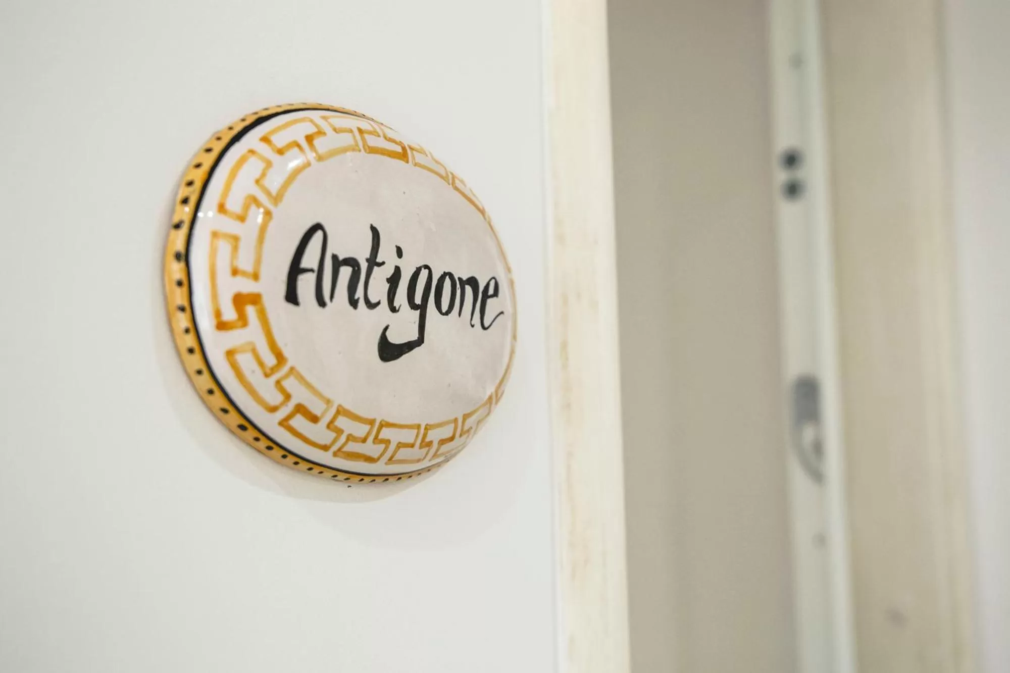 Logo/Certificate/Sign in Home dentro il teatro