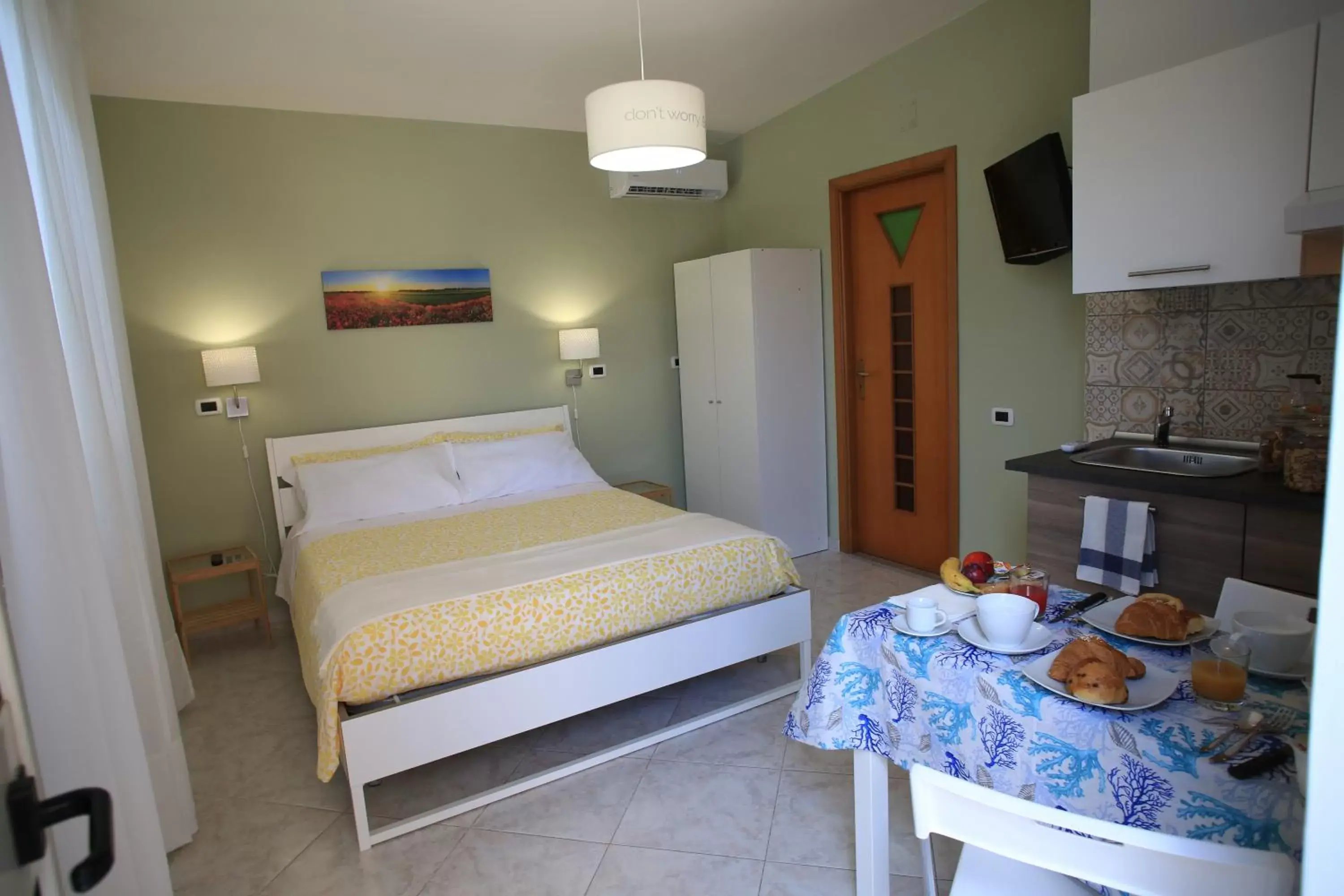 Bed in Villarosa pompei studios Bed in Villarosa pompei studios