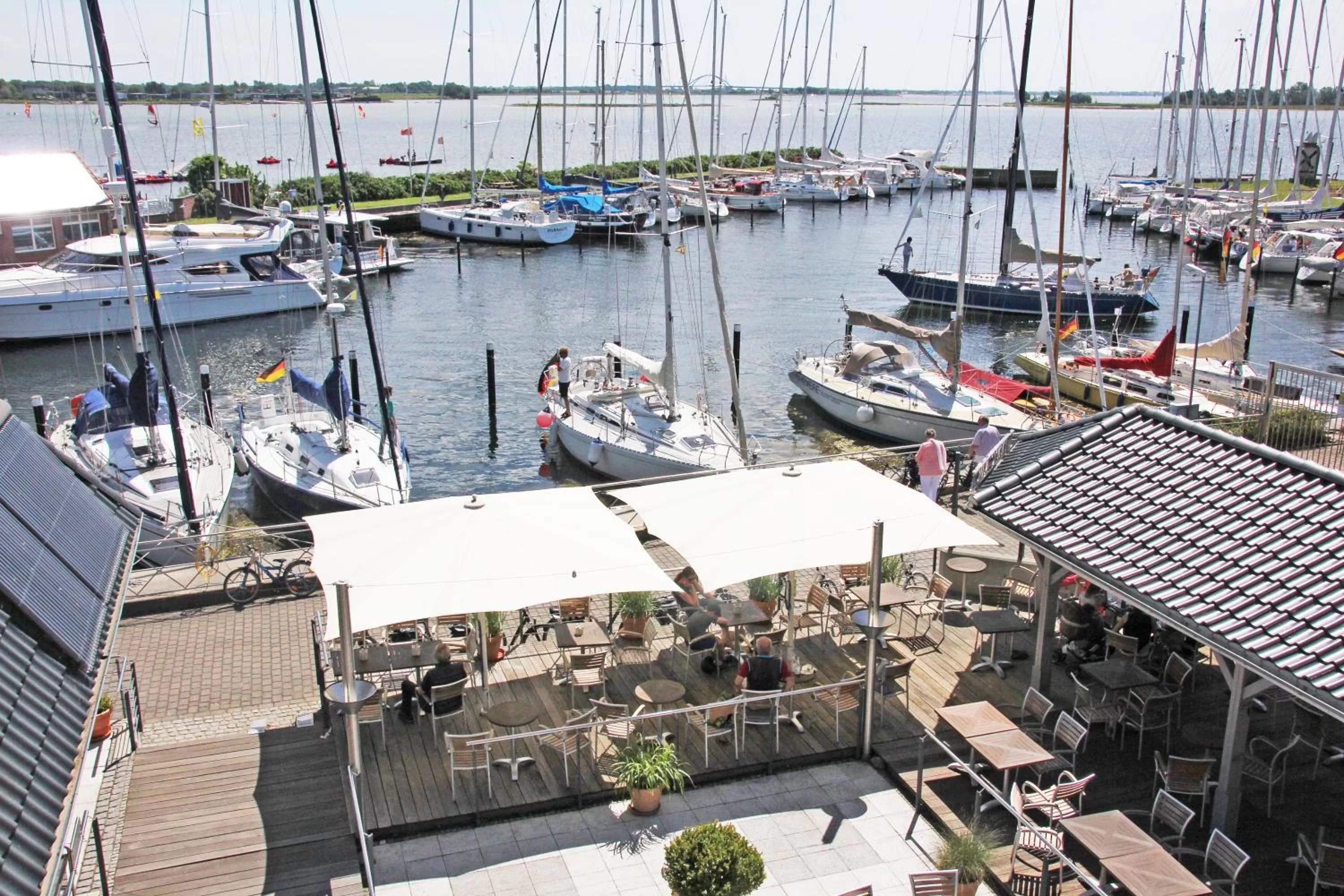 Duplex Apartment in Meerblick Lemkenhafen