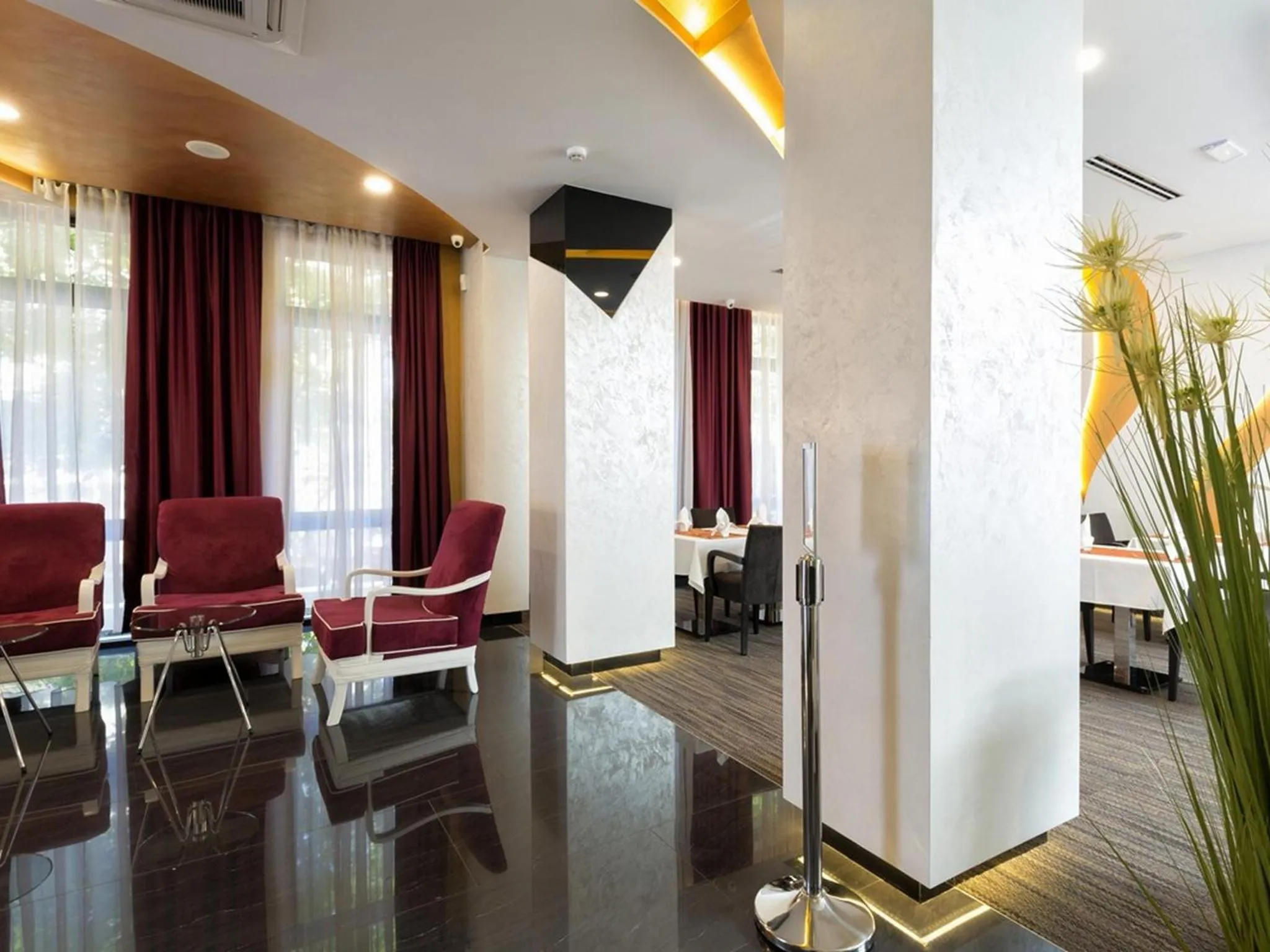 Restaurant/places to eat in Nova City Garni Hotel Signature Collection