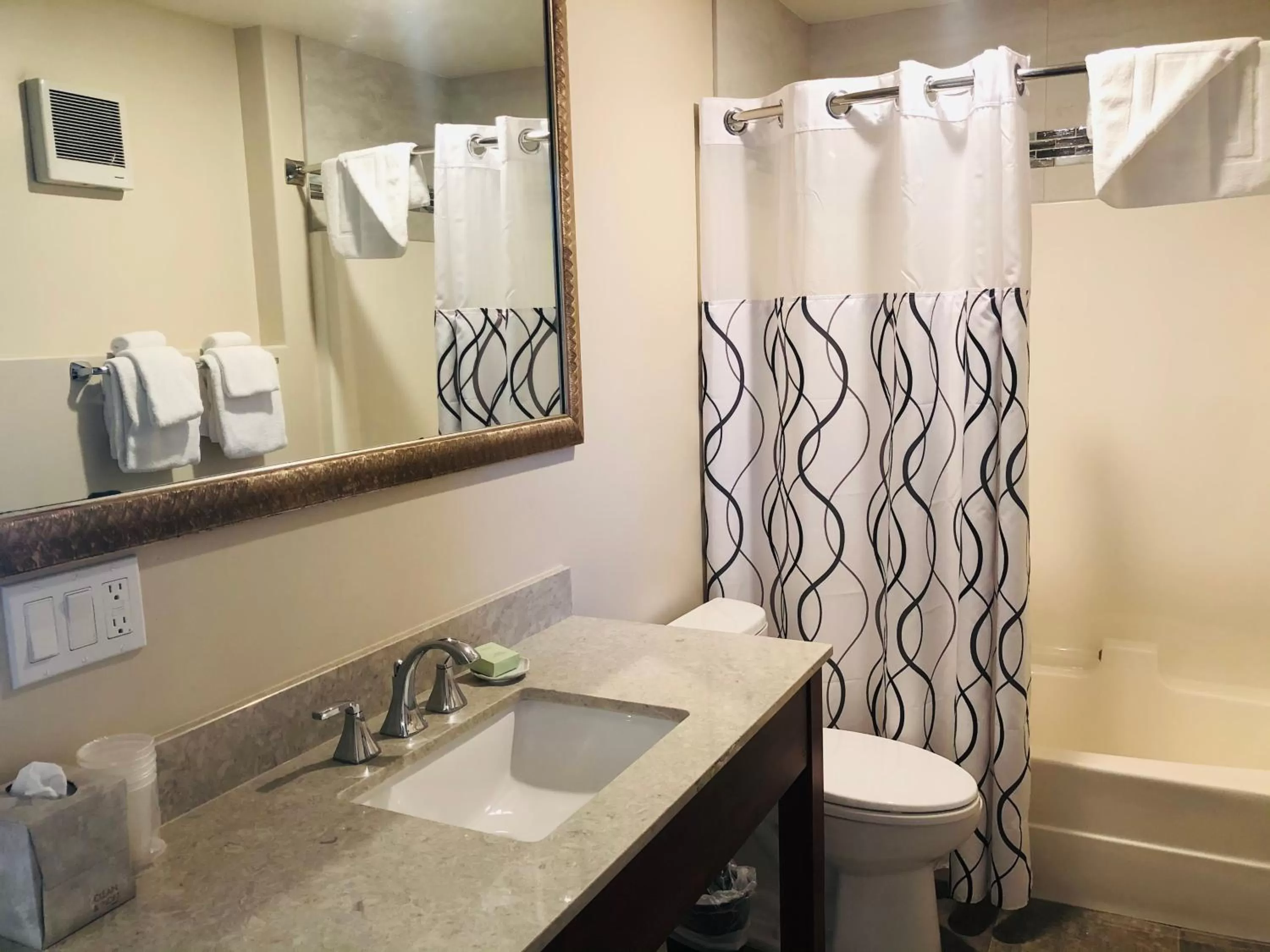 Bathroom in Moonlight Beach Motel