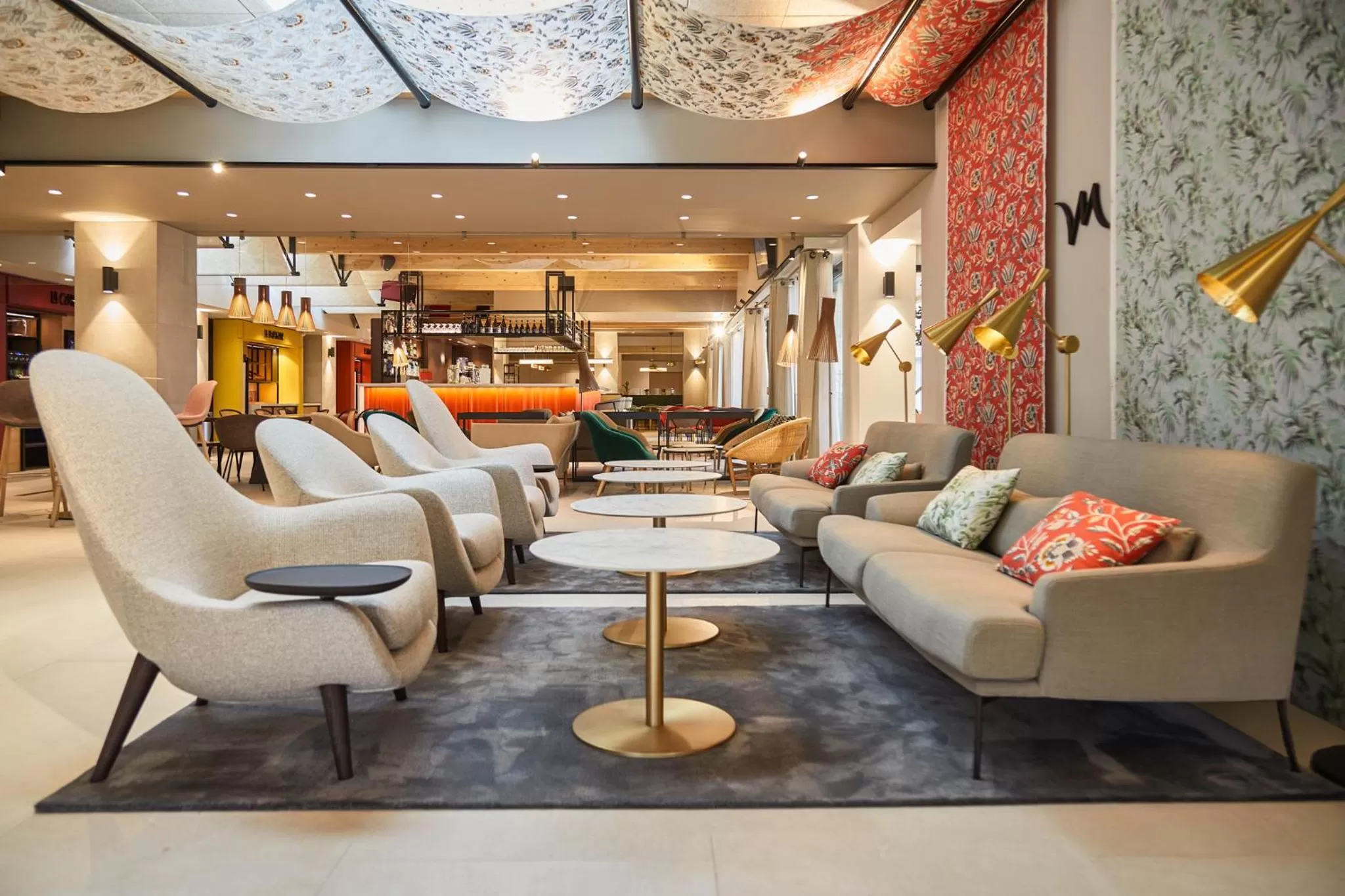 Property building in Mercure Avignon TGV Hotel & Spa