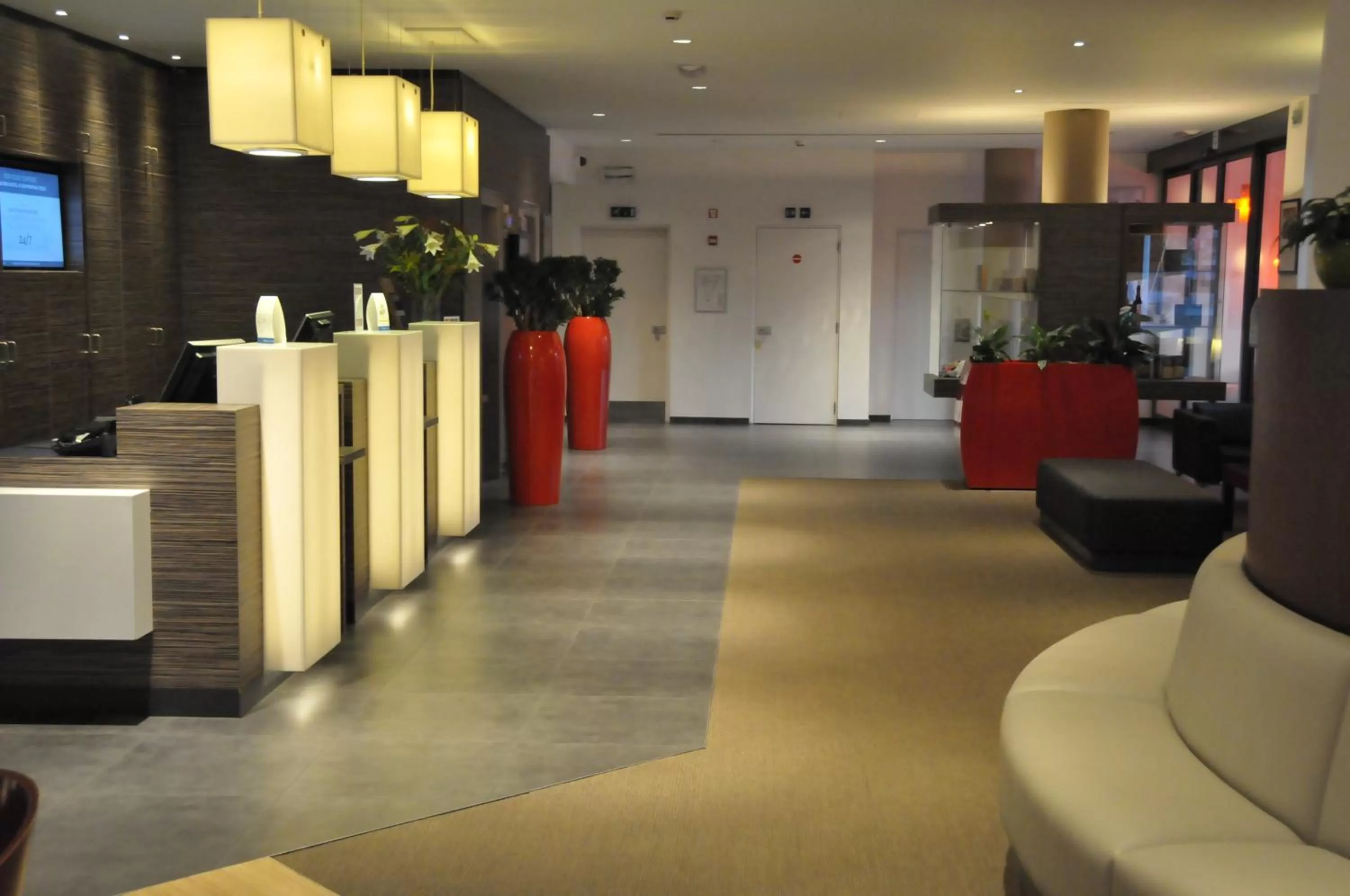 Lobby or reception in ibis Antwerpen Centrum