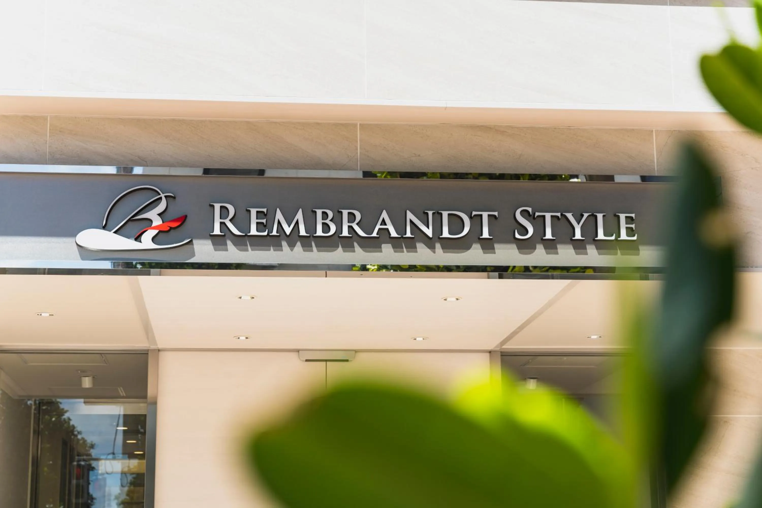 Facade/entrance in Rembrandt Style Naha