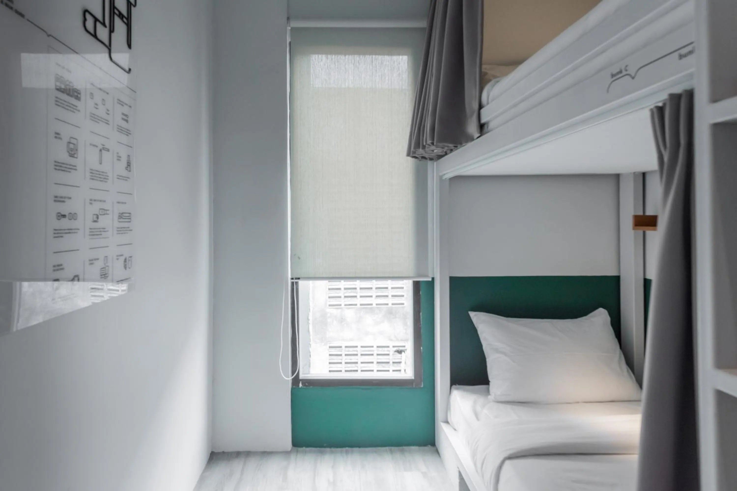 bunk bed in Bunk & Bilik Hotel Jalan Ipoh