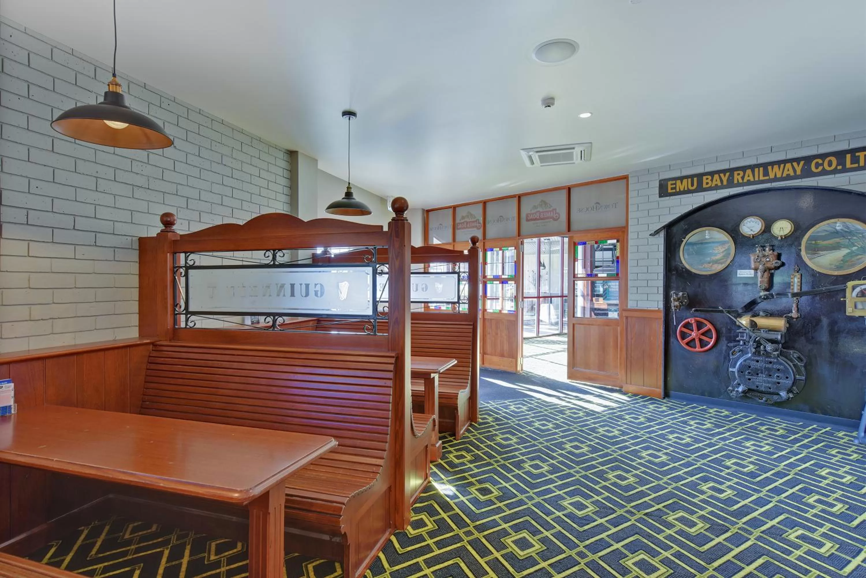 Food and drinks in Nightcap at Burnie Townhouse