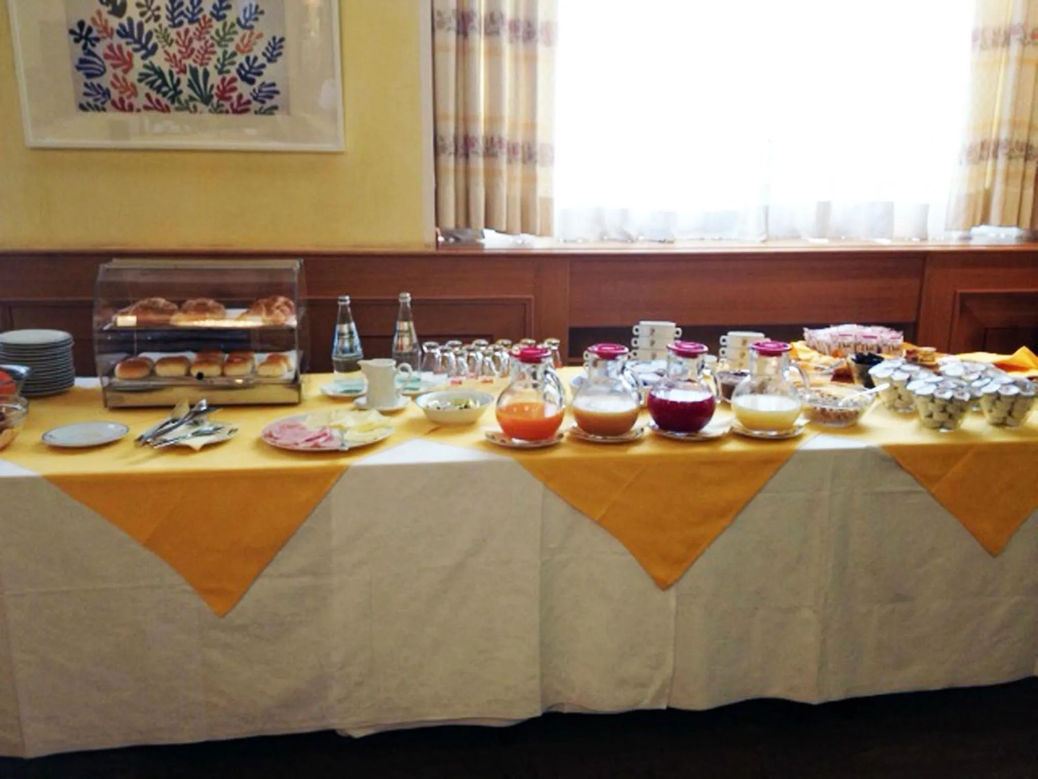 Buffet breakfast in Albergo Roma