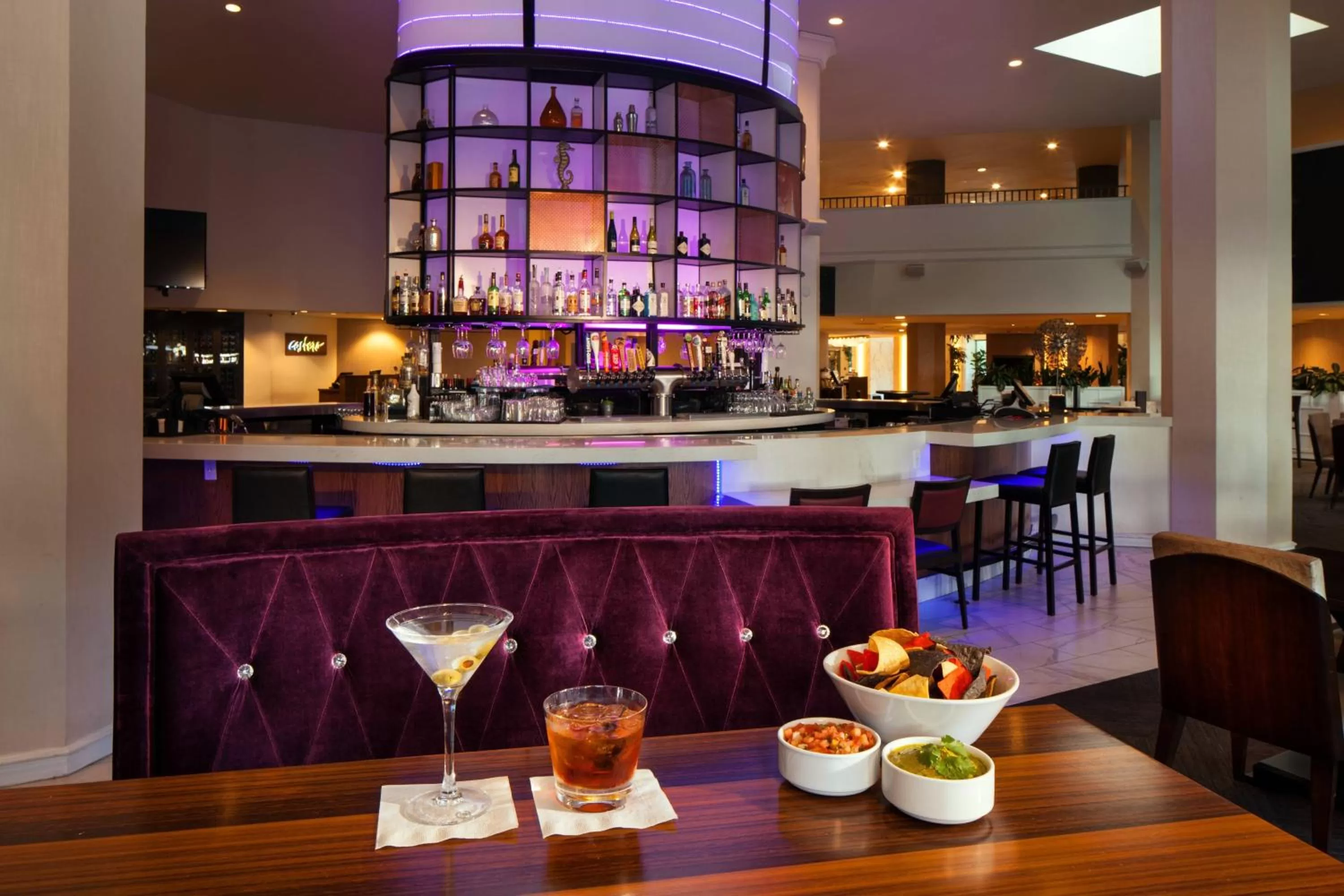 Lounge or bar in Sheraton Gateway Los Angeles Hotel