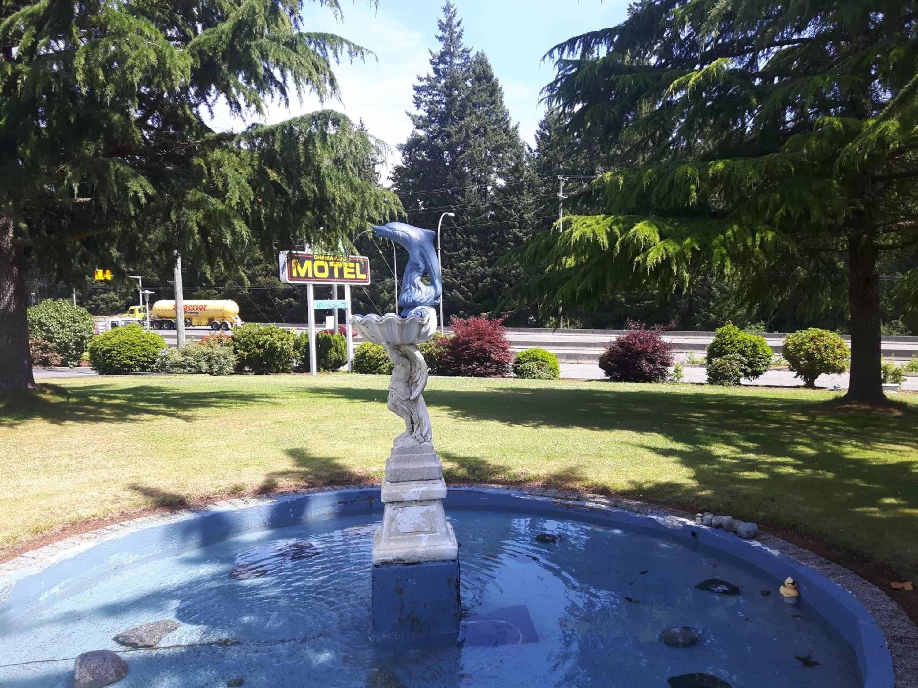 Patio in Fuller Lake Chemainus Motel