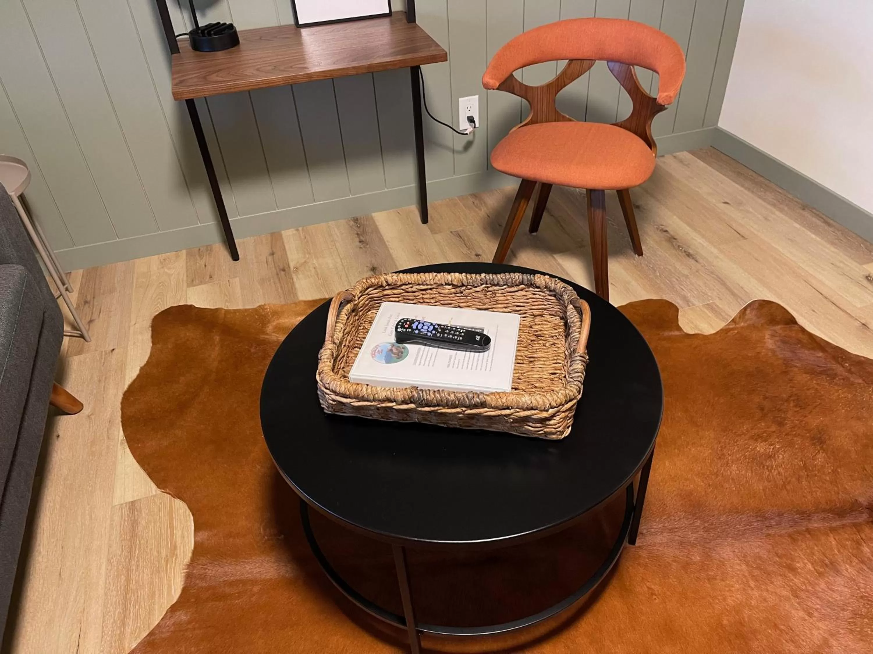 Living room in Pinedale Cozy Cabins