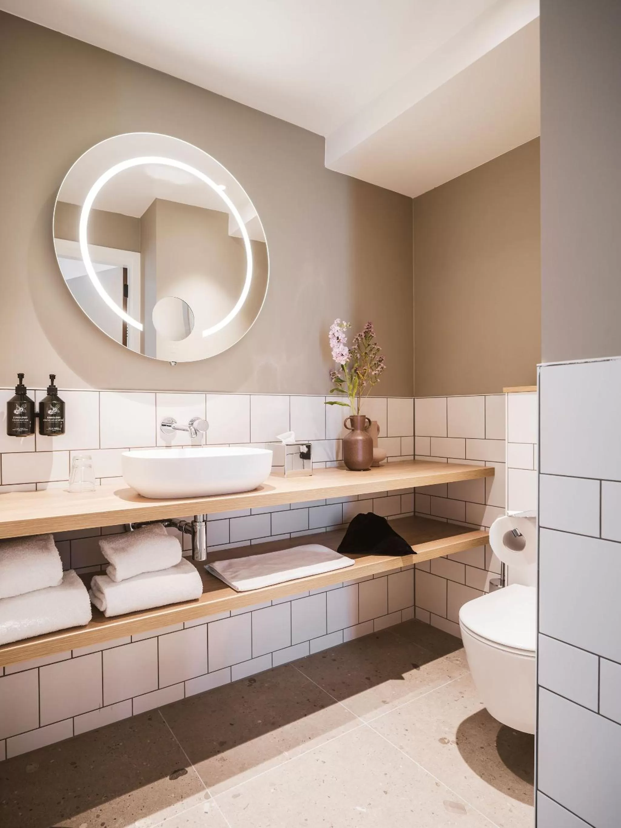 Bathroom in Strandhotel Domburg