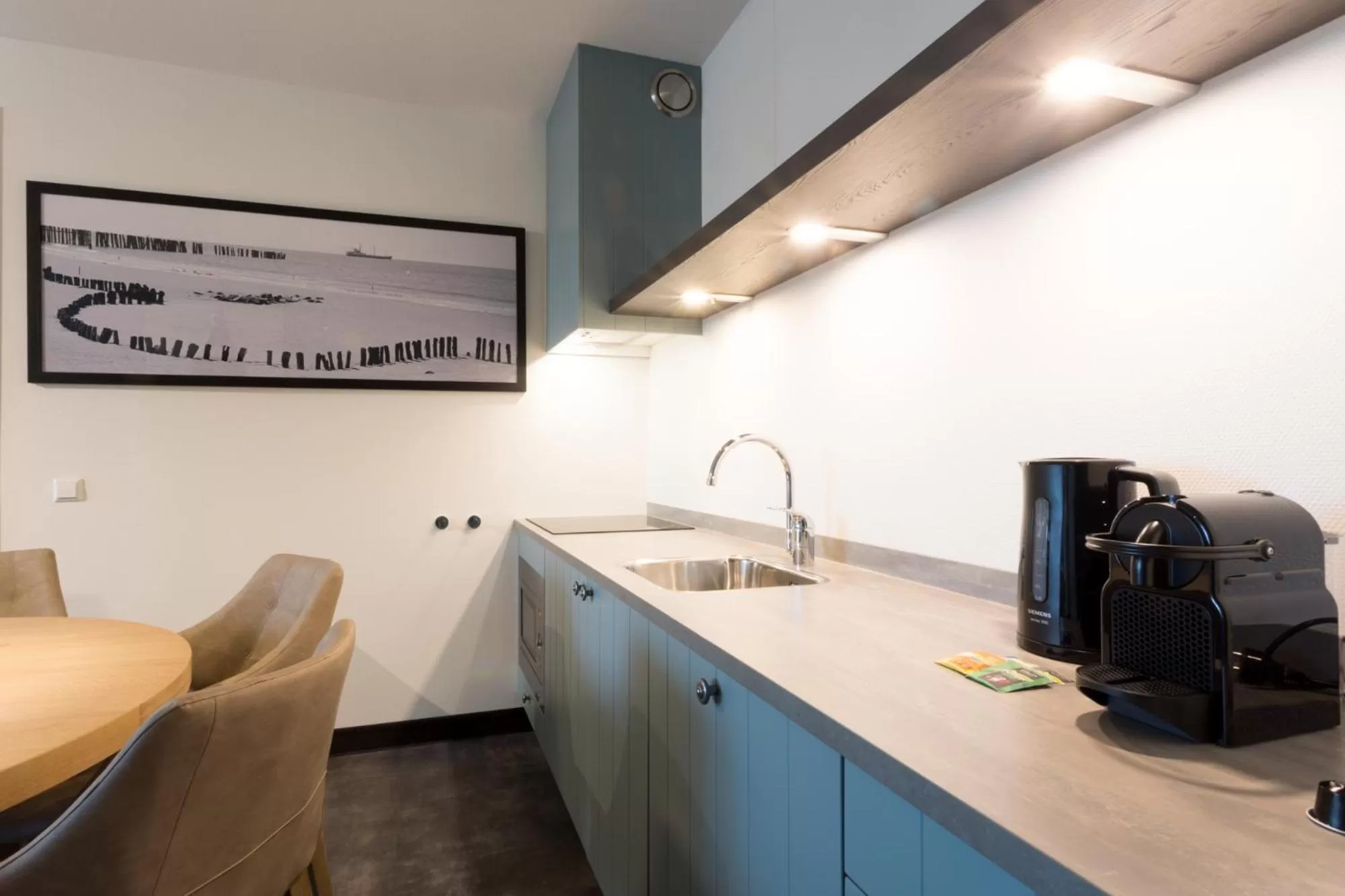 Kitchen or kitchenette, Kitchen/Kitchenette in Hotel Kaap West I Kloeg Collection