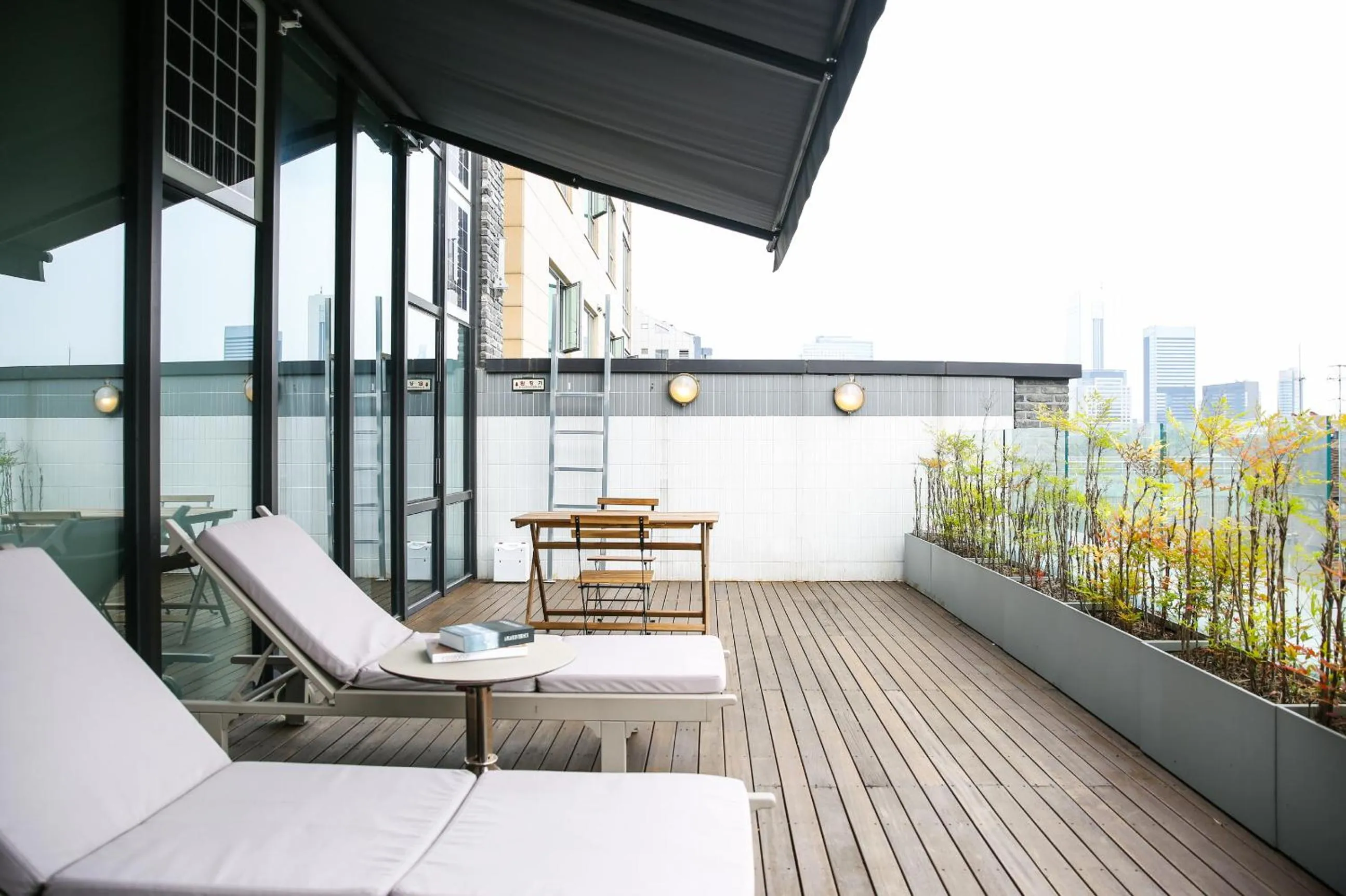 Balcony/Terrace in Hotel Crescendo Seoul