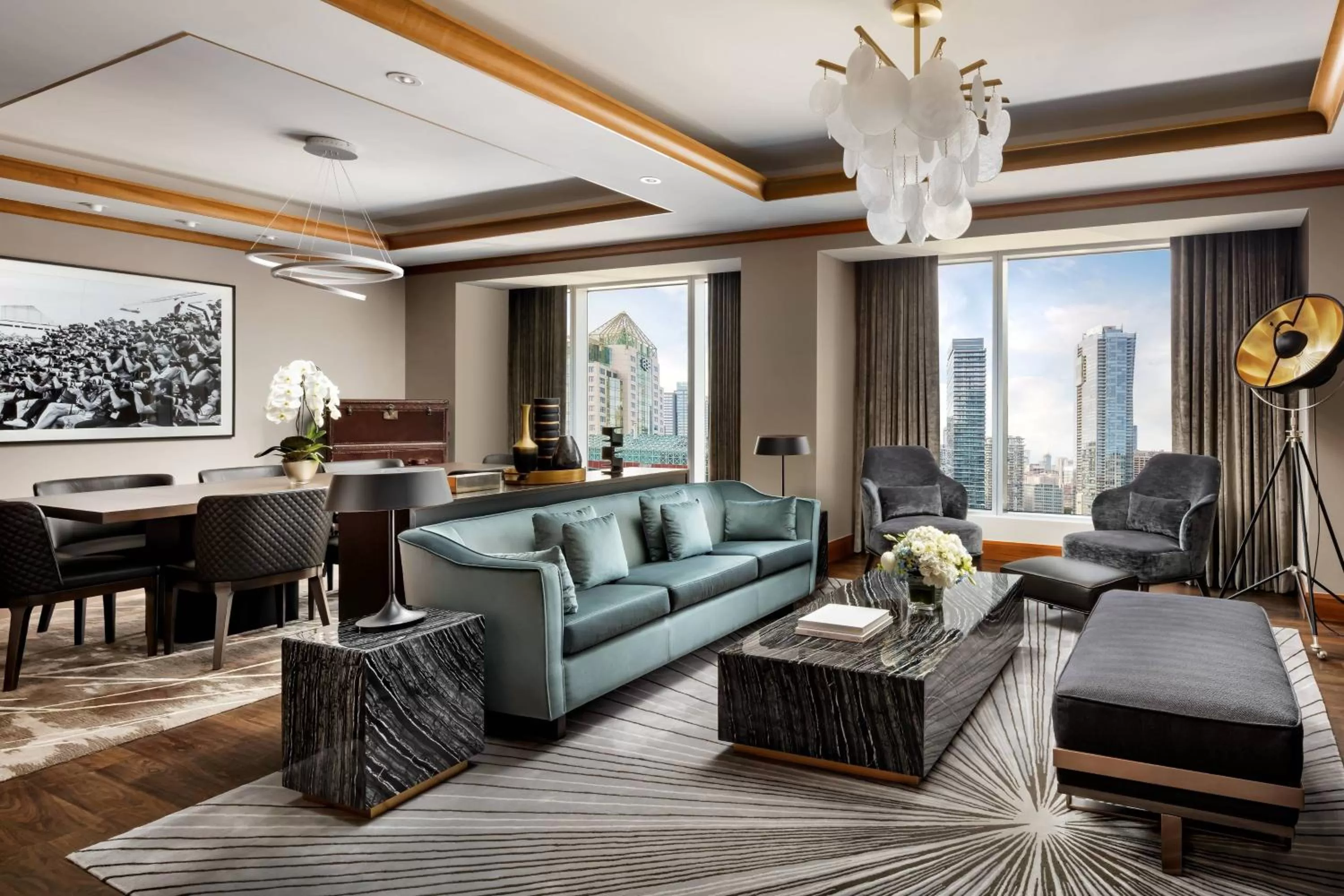 Living room in The Ritz-Carlton, Toronto