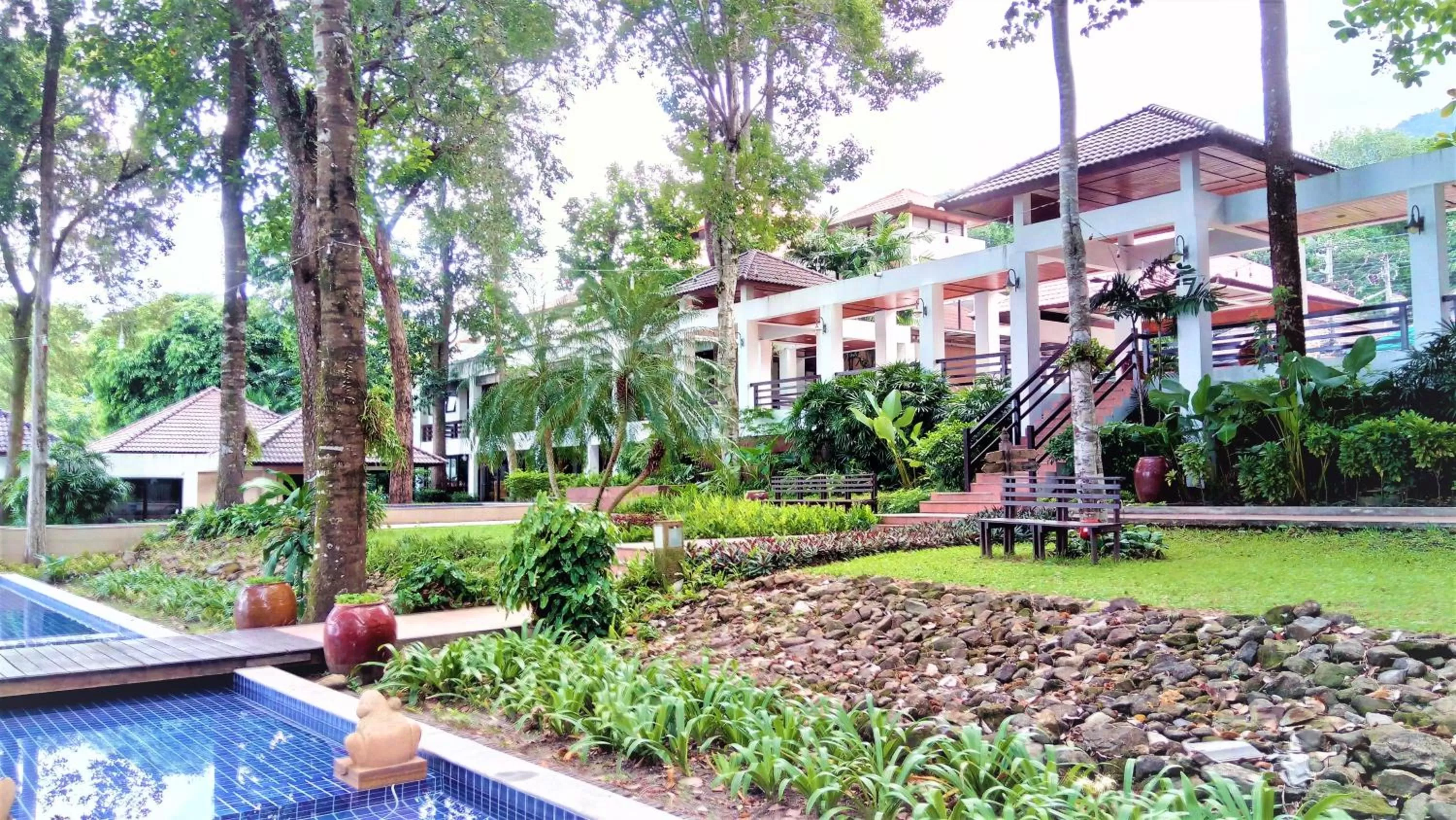 Garden in Chang Buri Resort & Koh Chang Hillside