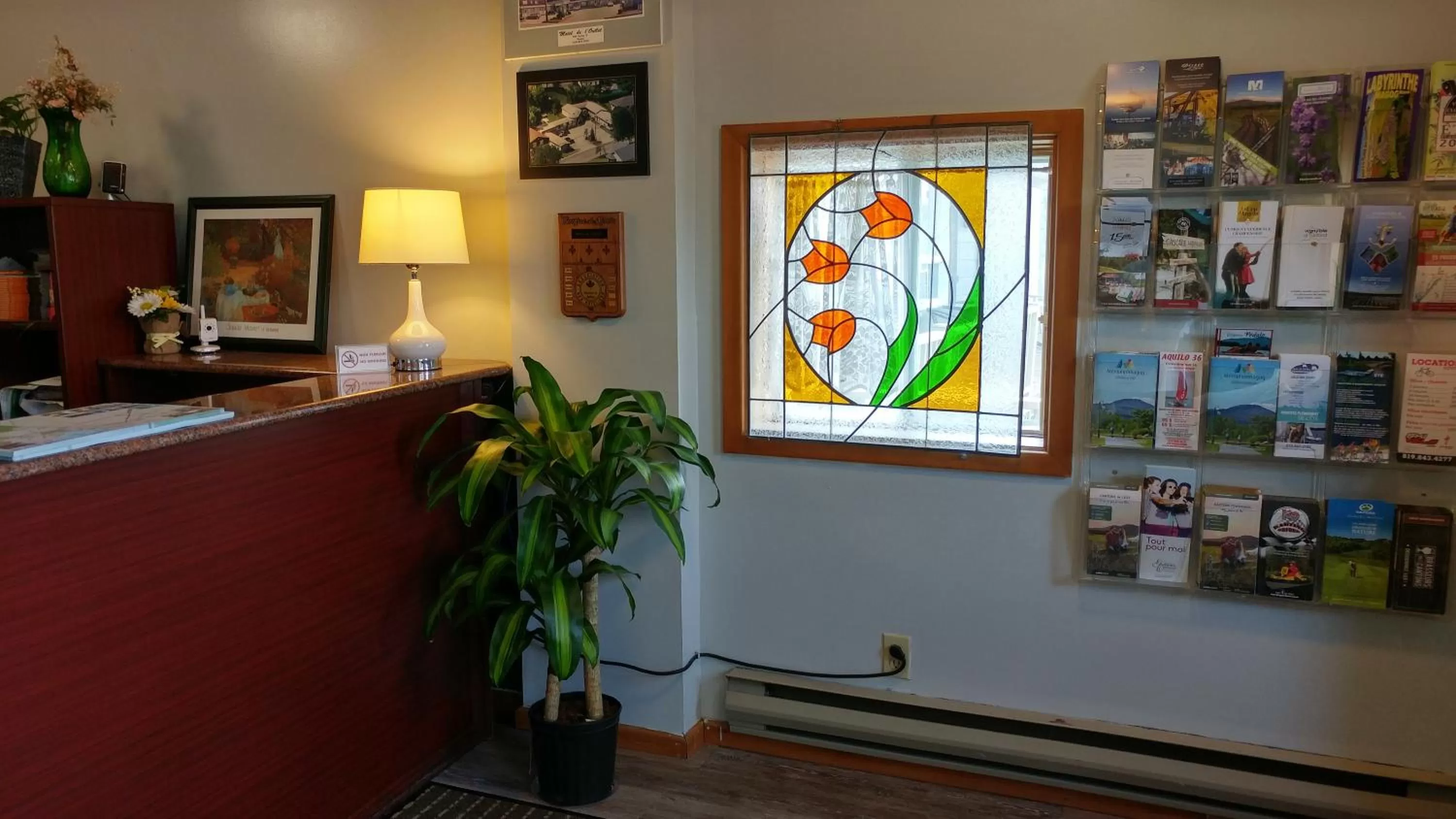 Lobby or reception in Motel de l'Outlet