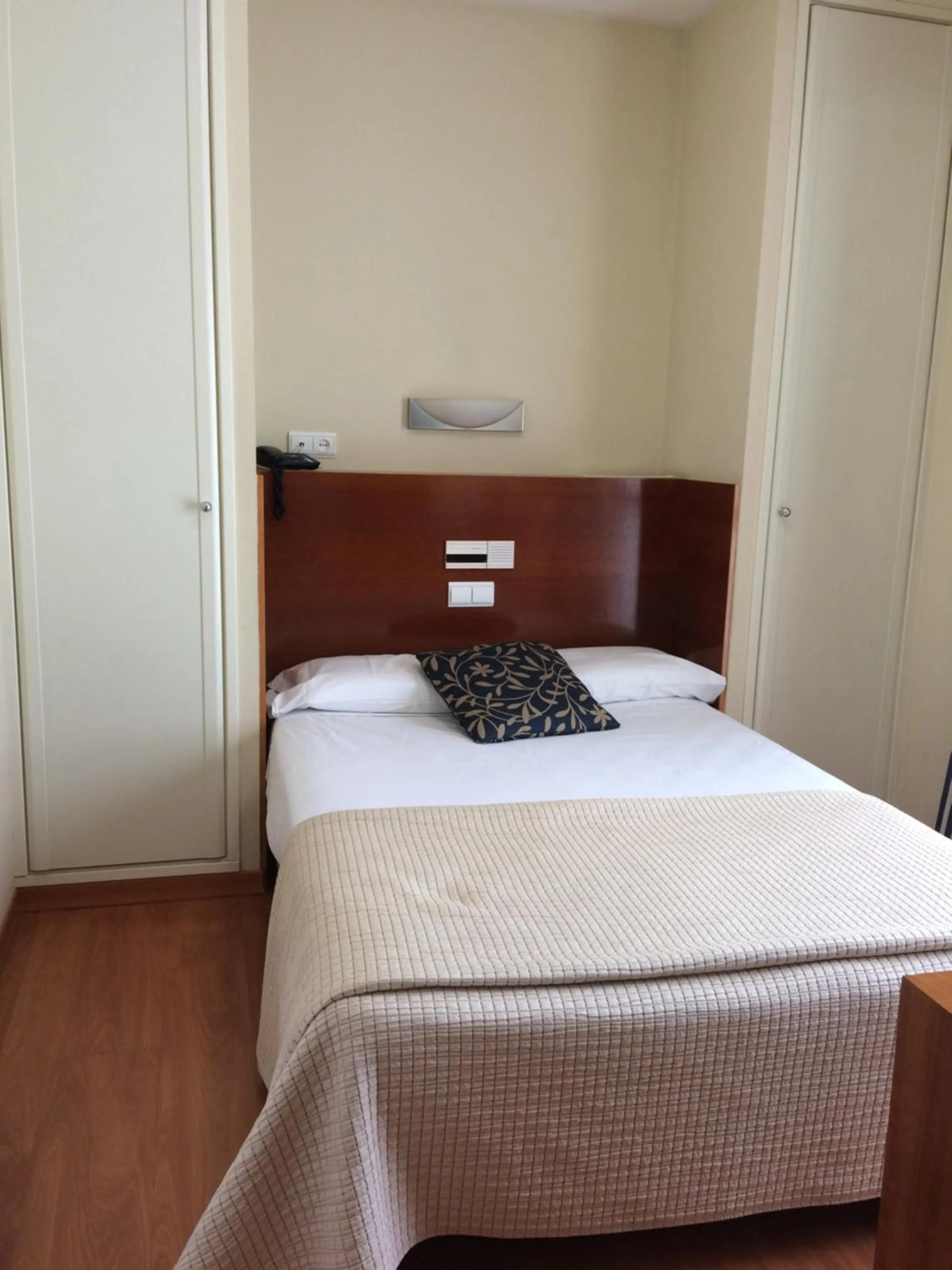 Bedroom, Bed in Hotel Alda Ciudad de Soria