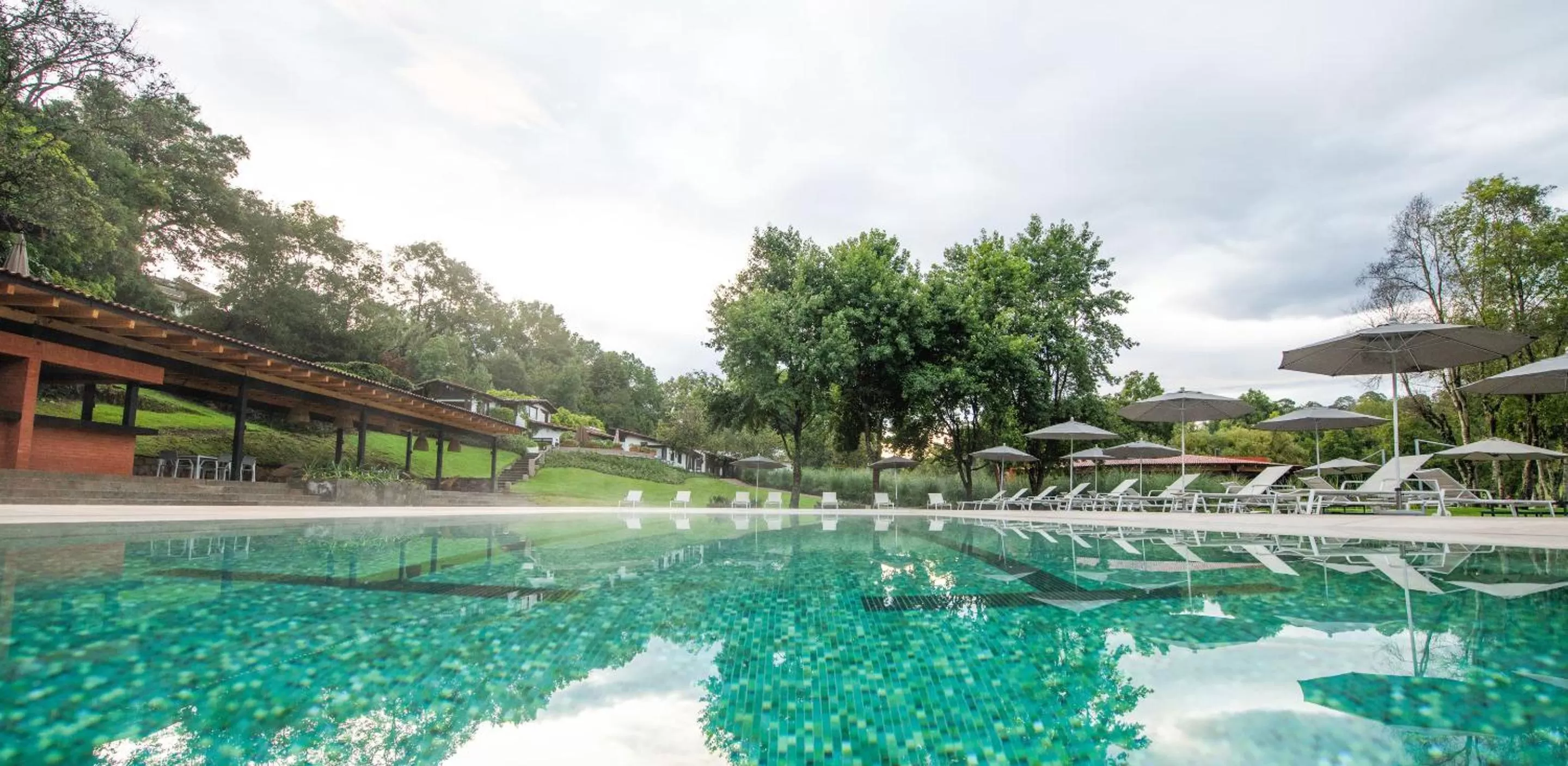 Swimming pool in Hotel Avandaro Golf & Spa Resort