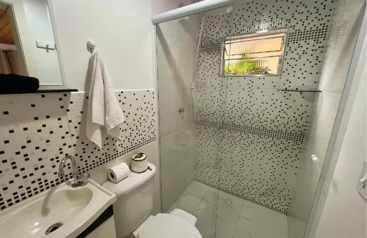 Bathroom in Suítes para fins de semana