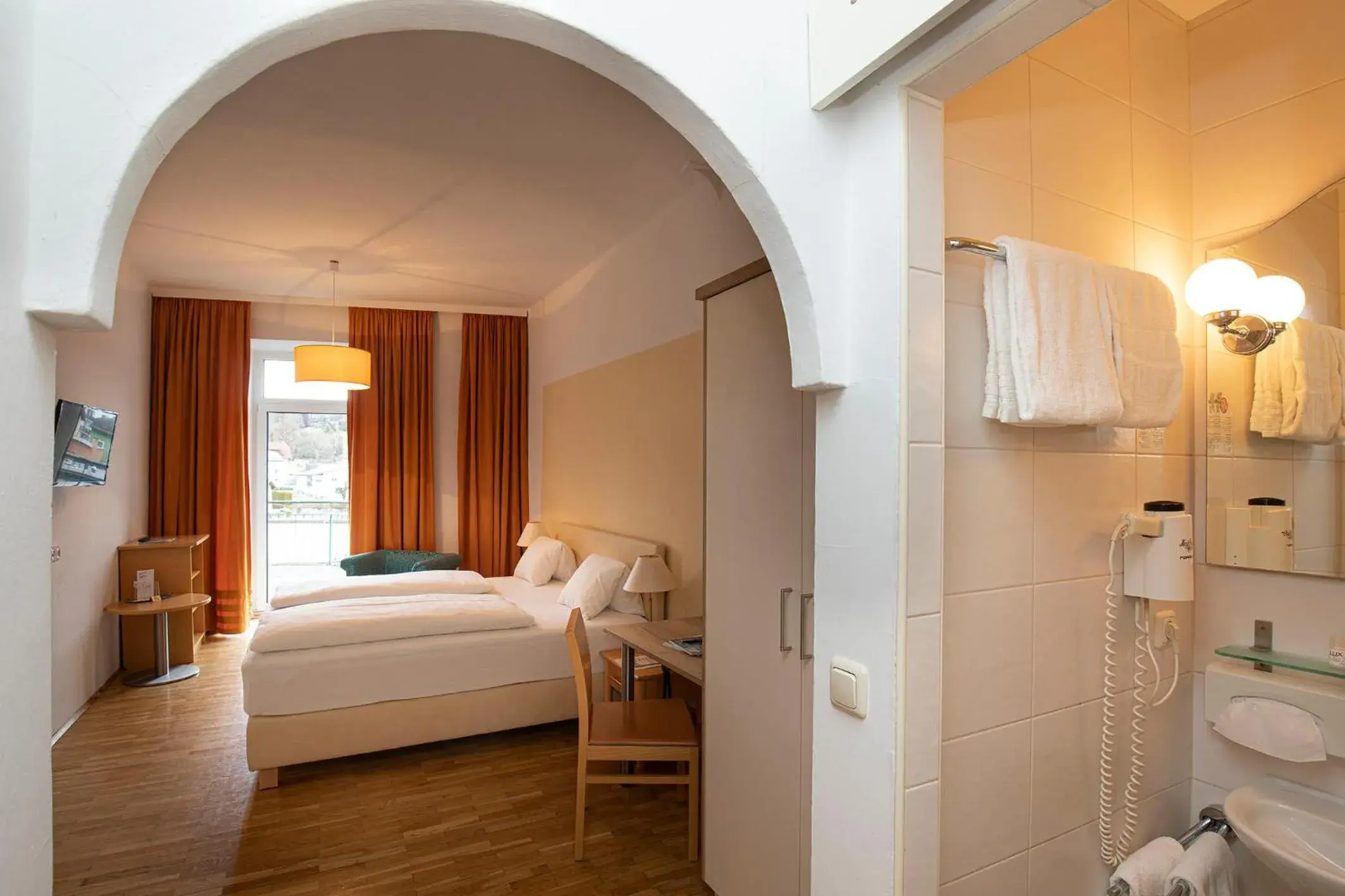 Standard Double Room - single occupancy in Keramikhotel Goldener Brunnen Standard Double Room - single occupancy in Keramikhotel Goldener Brunnen