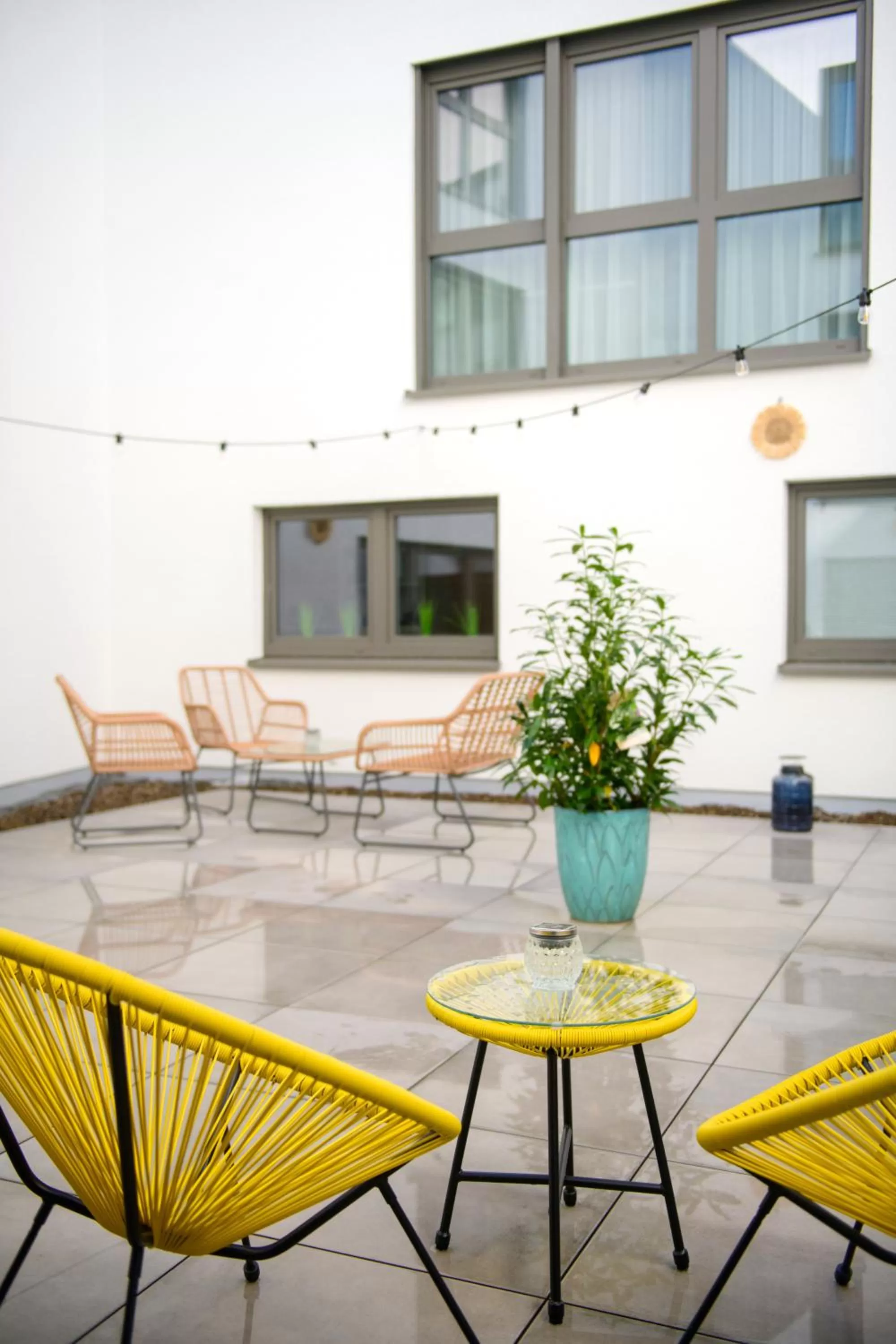 Patio in Smart & Stay Aparthotel Saarbrücken Süd - Self-Check-In - Free Parking