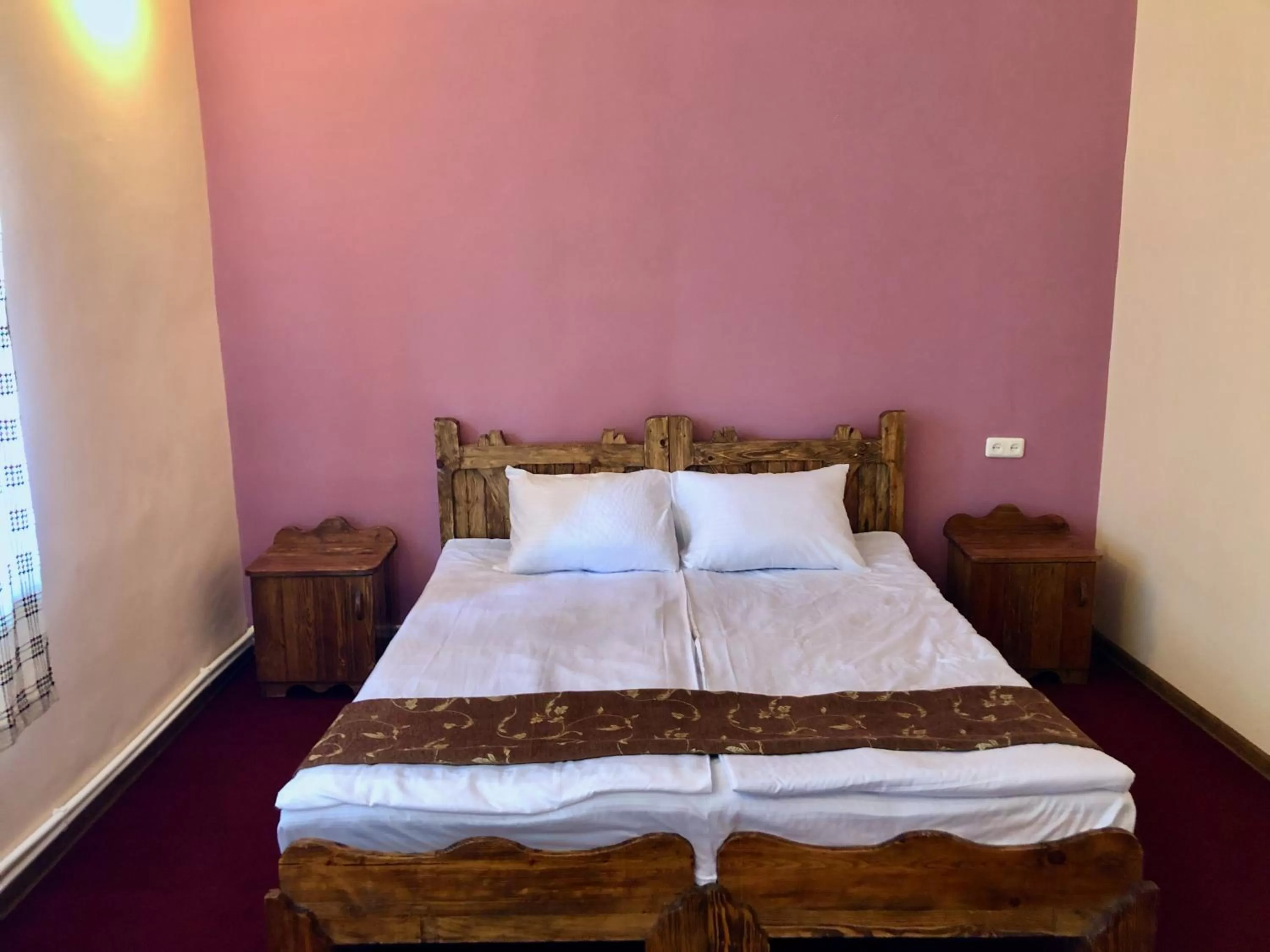 Bed in Dil Hill by Sam