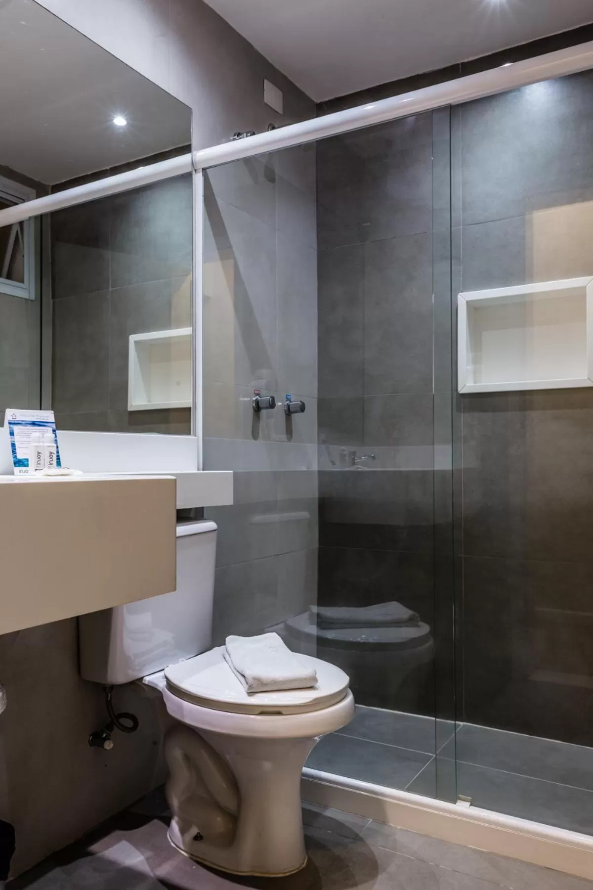 Bathroom in Injoy Lofts Ipanema