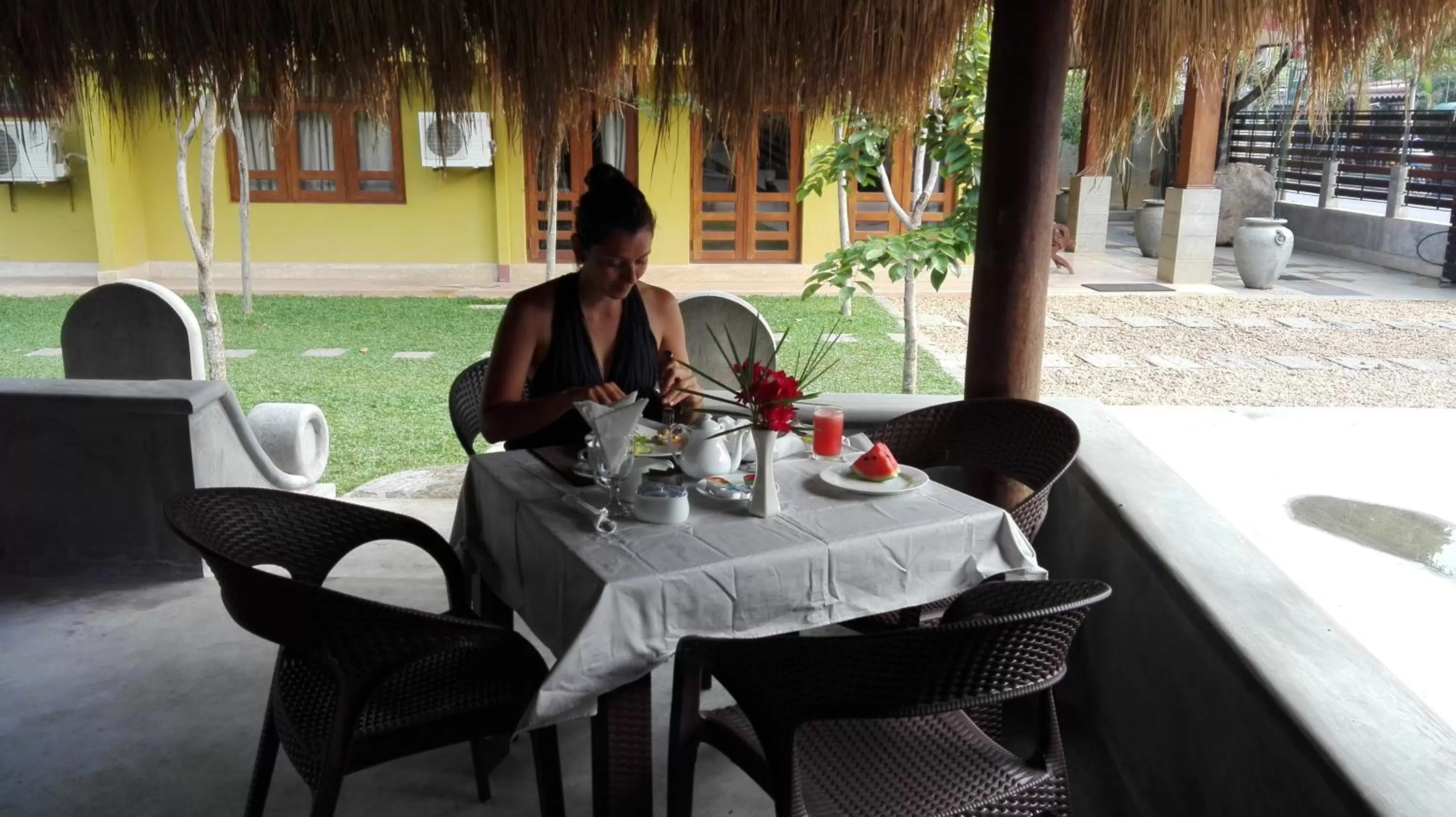 Restaurant/places to eat in Inlak Garden Hotel